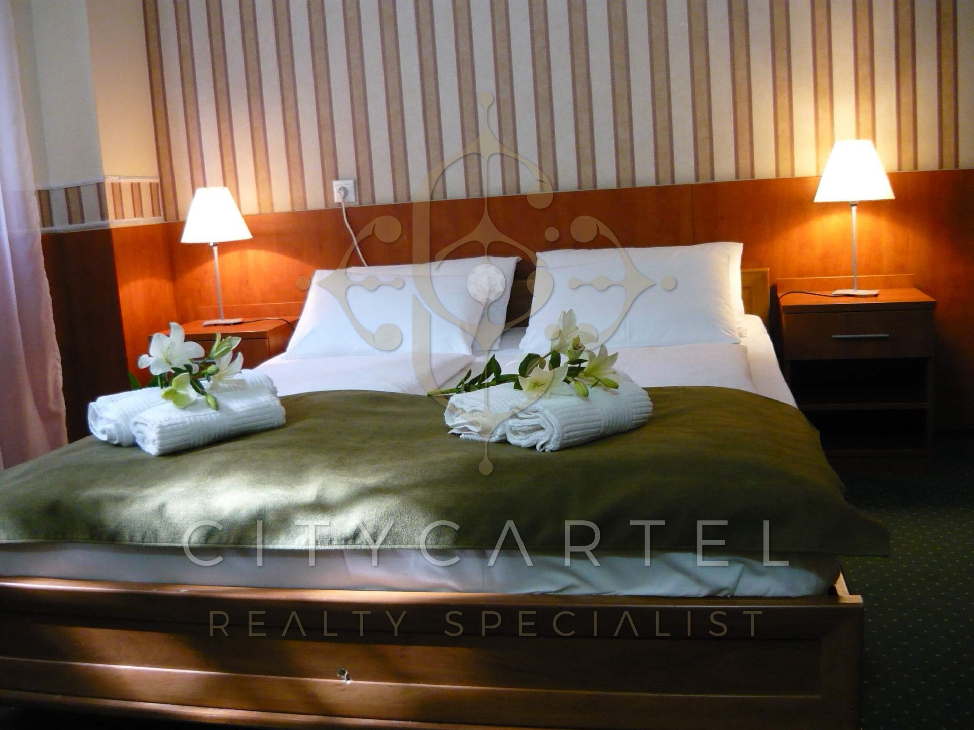 A fájl már létezik a célhelyen: import/kepek/vizjeles_5069937.jpg
For sale Hotel, guesthouse Budapest, VIII. kerület  4500 m<sup>2</sup> 7500000 EUR