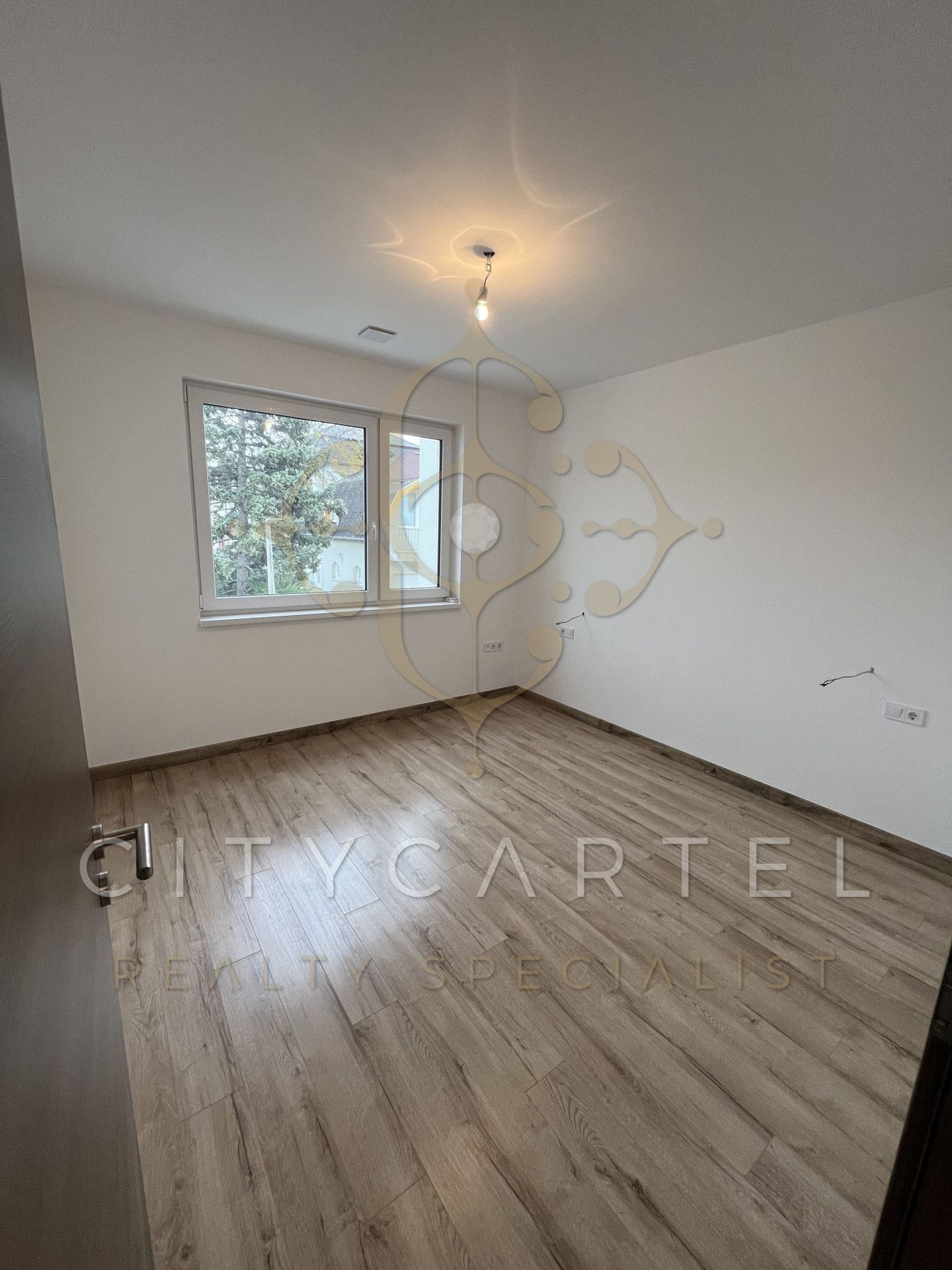 A fájl már létezik a célhelyen: import/kepek/vizjeles_5073759.jpg
For sale flat Balatonlelle  135 m<sup>2</sup> 138 millió Ft