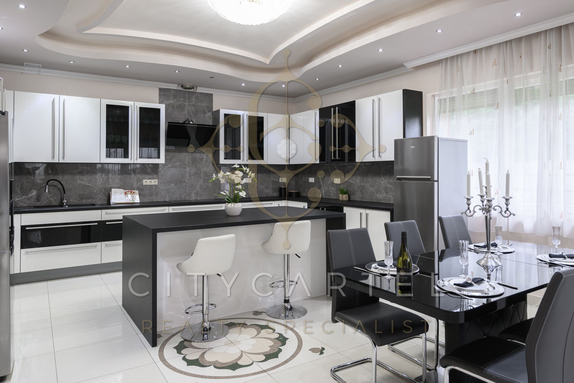 A fájl már létezik a célhelyen: import/kepek/vizjeles_5081305.jpg
For sale house Budapest, XVI. kerület  399 m<sup>2</sup> 399 millió Ft