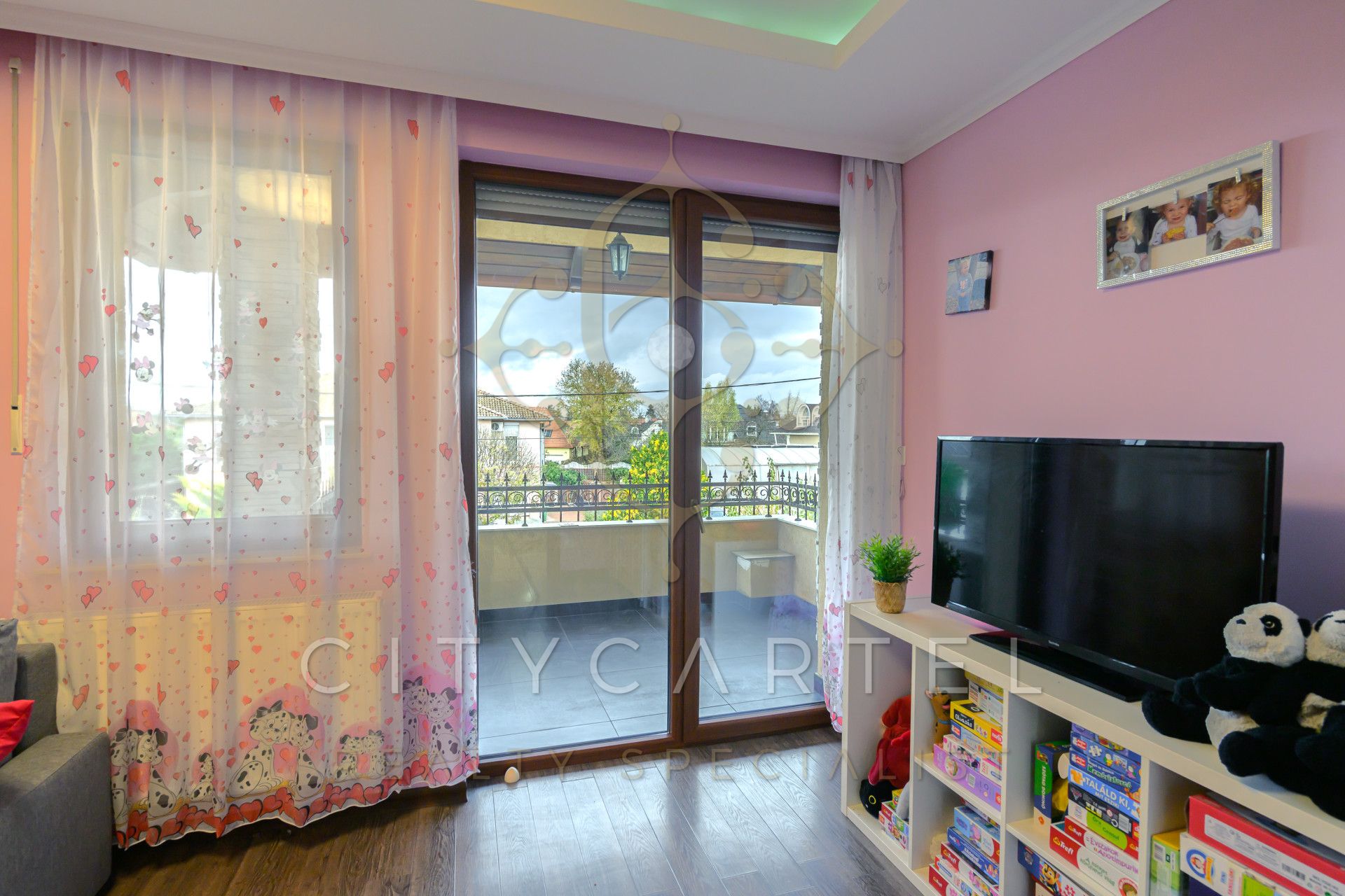 A fájl már létezik a célhelyen: import/kepek/vizjeles_5081329.jpg
For sale house Budapest, XVI. kerület  399 m<sup>2</sup> 399 millió Ft