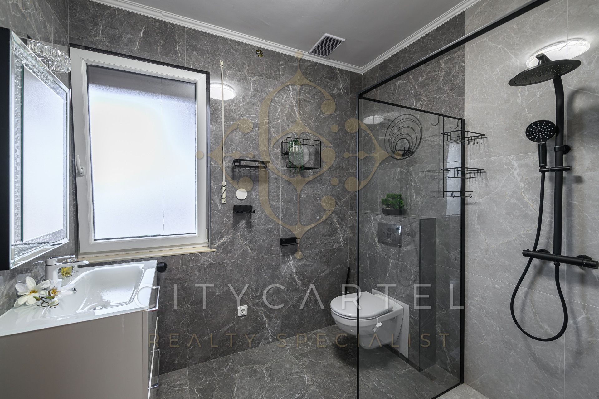 A fájl már létezik a célhelyen: import/kepek/vizjeles_5081347.jpg
For sale house Budapest, XVI. kerület  399 m<sup>2</sup> 399 millió Ft
