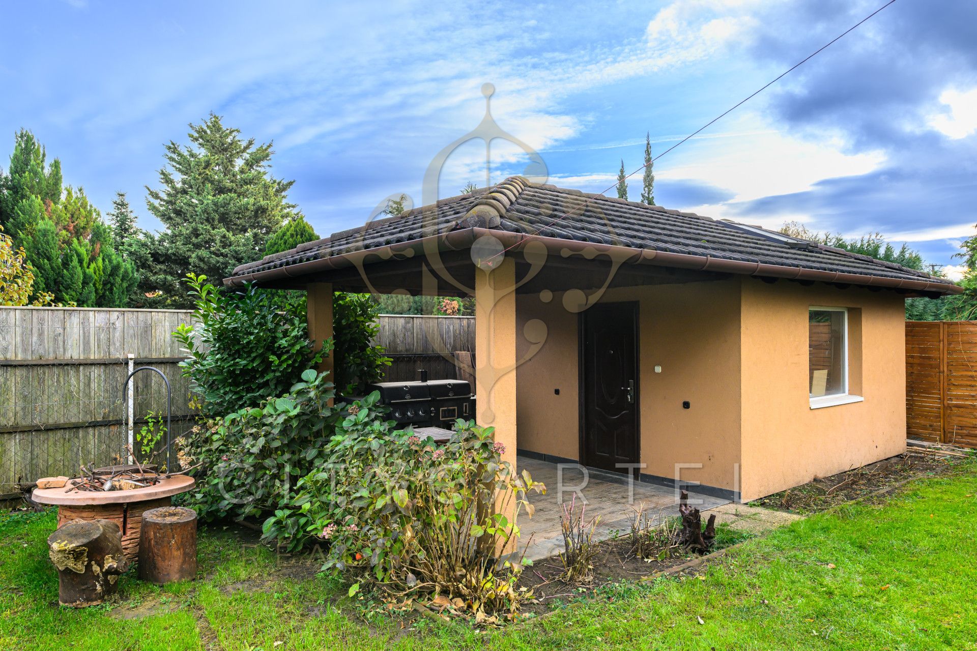 A fájl már létezik a célhelyen: import/kepek/vizjeles_5081357.jpg
For sale house Budapest, XVI. kerület  399 m<sup>2</sup> 399 millió Ft