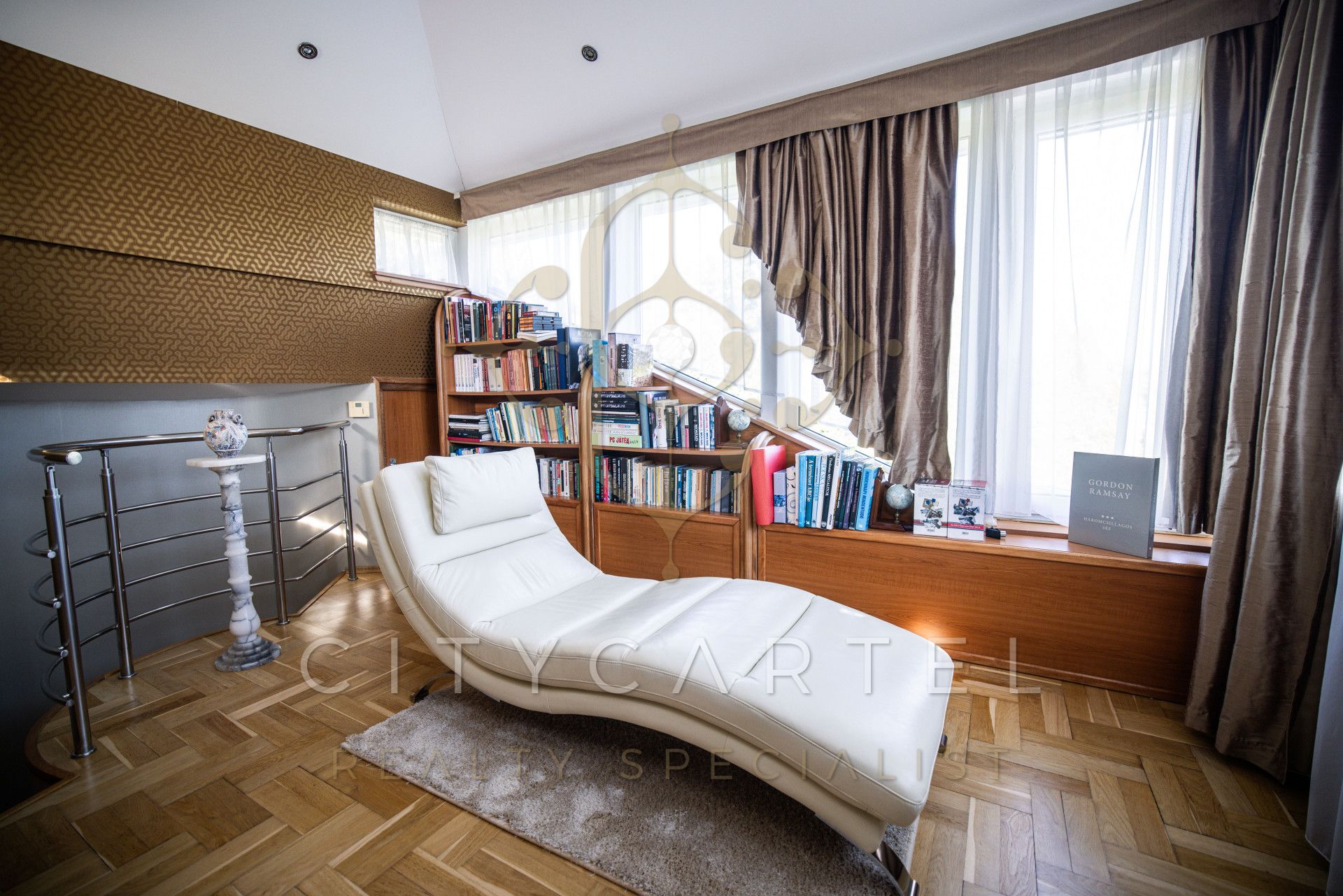 A fájl már létezik a célhelyen: import/kepek/vizjeles_5083400.jpg
For sale house Budapest, II. kerület  300 m<sup>2</sup> 450 millió Ft