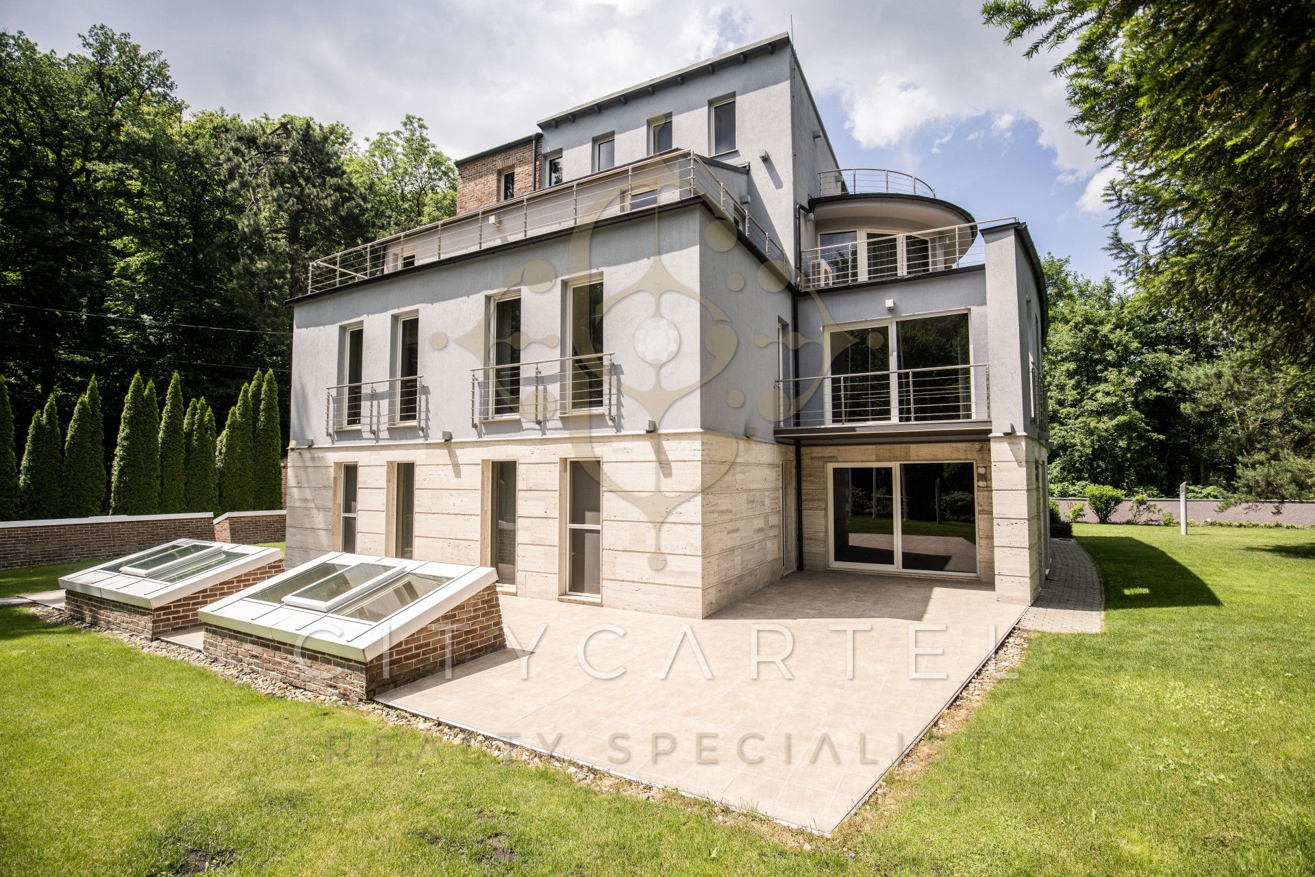 A fájl már létezik a célhelyen: import/kepek/vizjeles_5083646.jpg
Eladó Irodaház Budapest, II. kerület  1050 m<sup>2</sup> 4000000 EUR