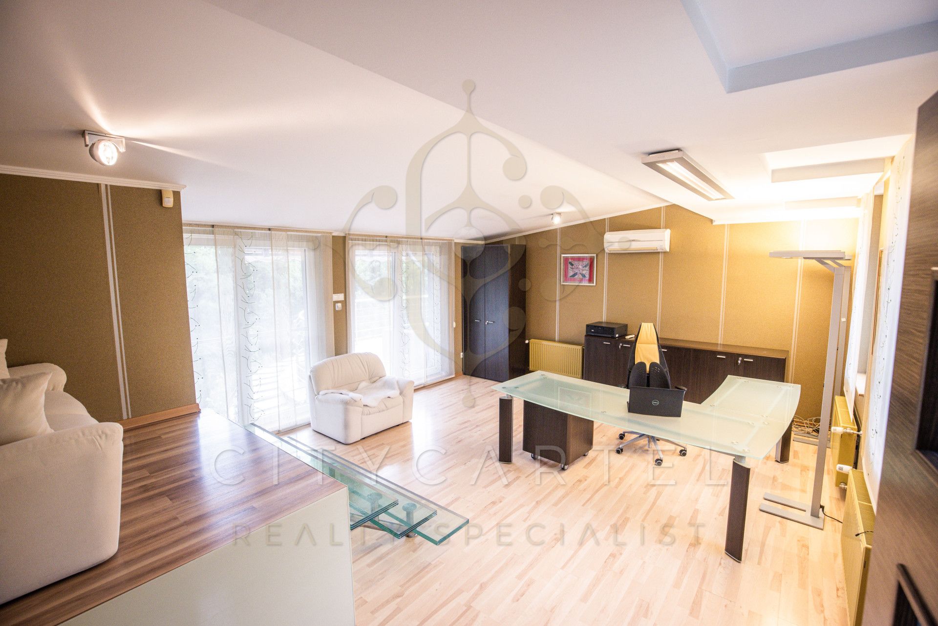 A fájl már létezik a célhelyen: import/kepek/vizjeles_5083654.jpg
Eladó Irodaház Budapest, II. kerület  1050 m<sup>2</sup> 4000000 EUR