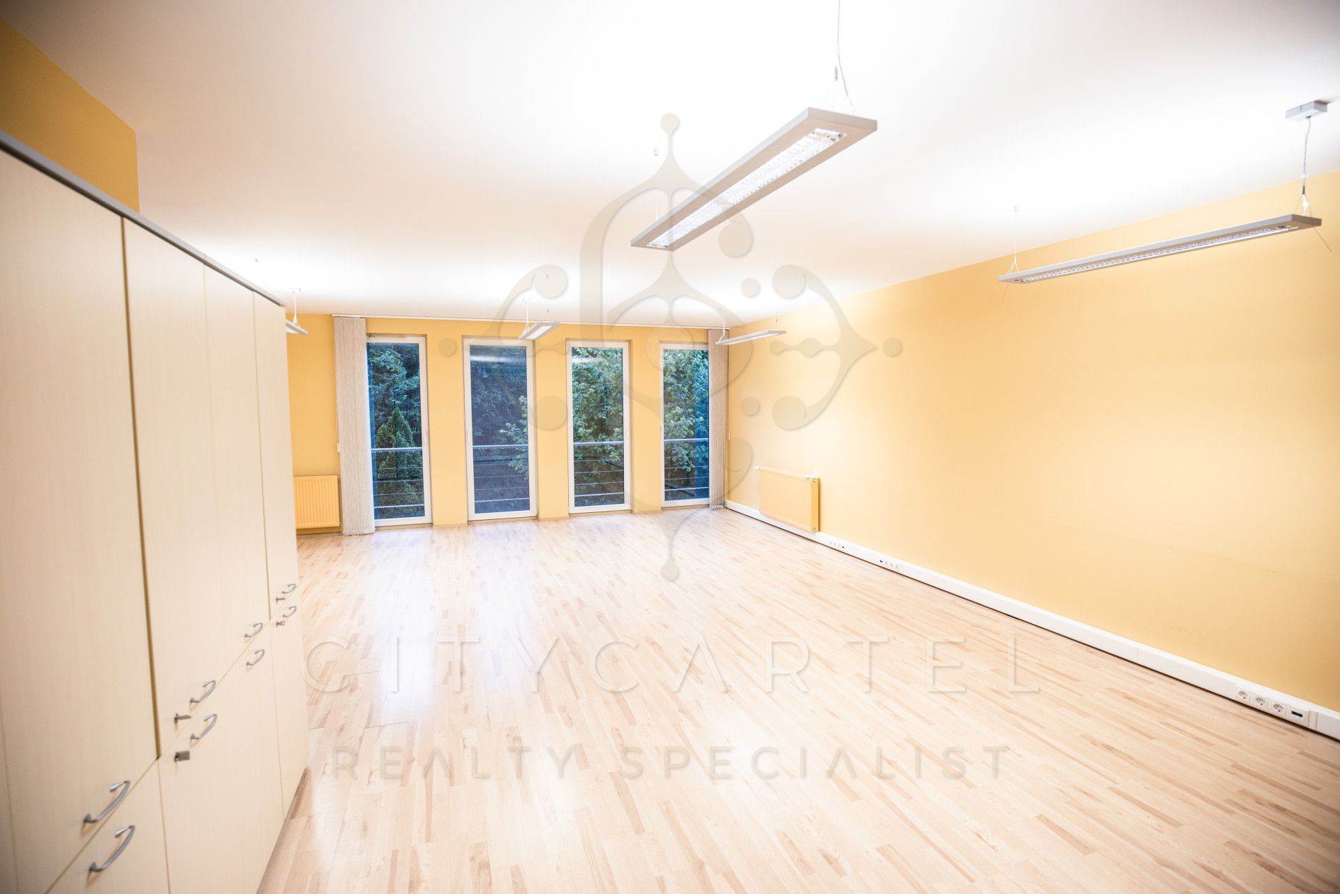 A fájl már létezik a célhelyen: import/kepek/vizjeles_5083662.jpg
Eladó Irodaház Budapest, II. kerület  1050 m<sup>2</sup> 4000000 EUR