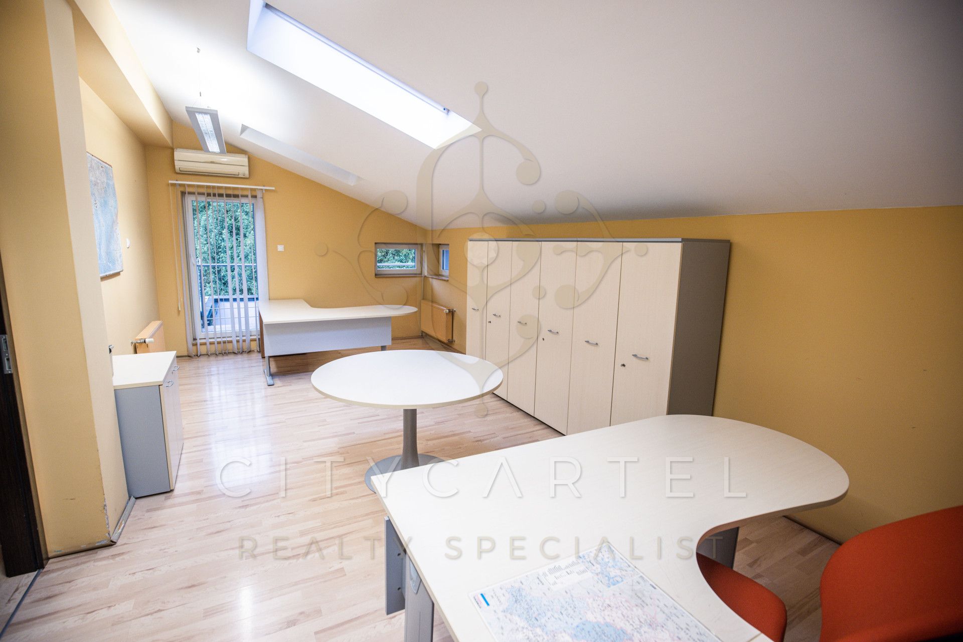 A fájl már létezik a célhelyen: import/kepek/vizjeles_5083666.jpg
Eladó Irodaház Budapest, II. kerület  1050 m<sup>2</sup> 4000000 EUR