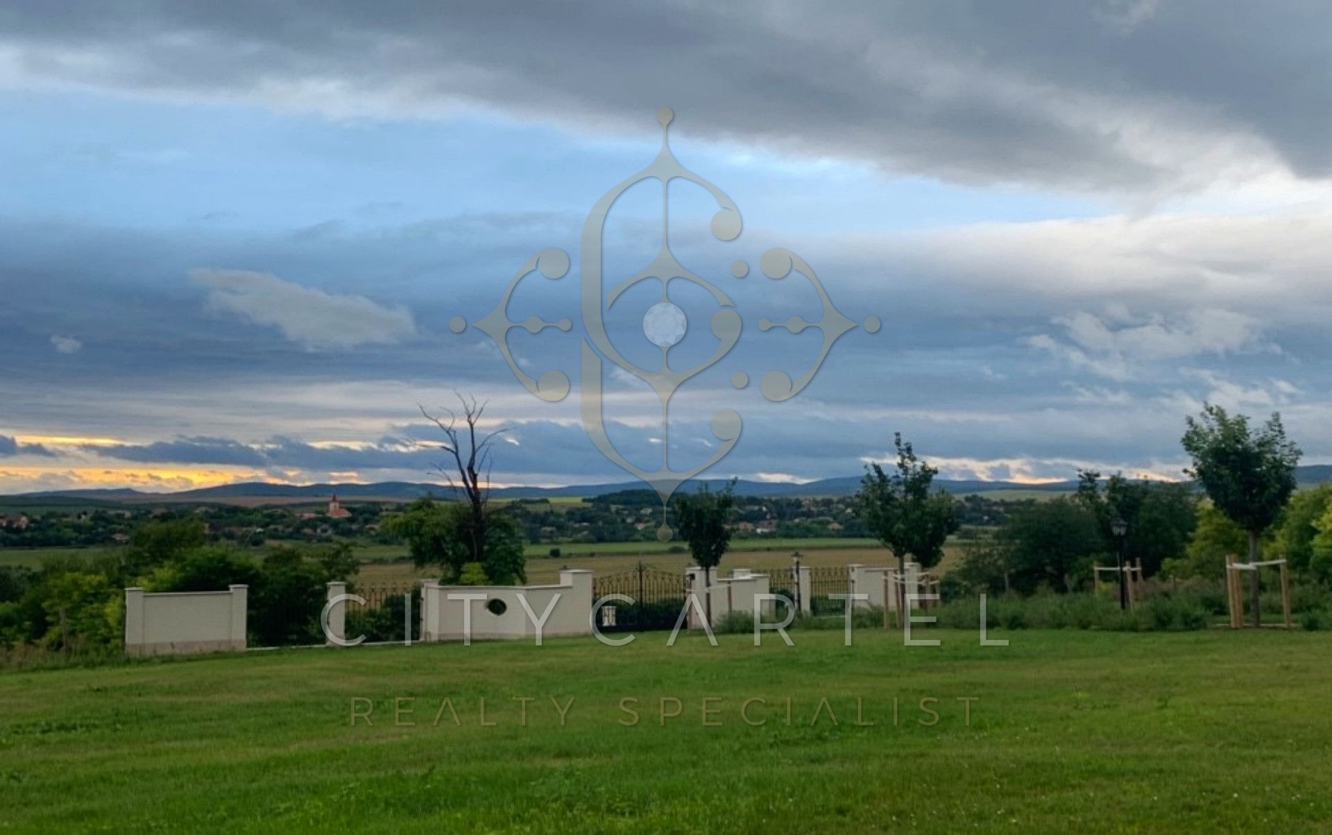 A fájl már létezik a célhelyen: import/kepek/vizjeles_5088521.jpg
Eladó Villa, kastély, kúria Bér  1050 m<sup>2</sup> 3000000 EUR