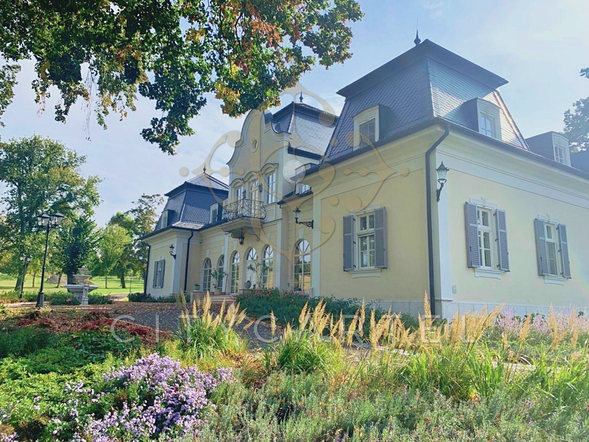 A fájl már létezik a célhelyen: import/kepek/vizjeles_5088522.jpg
Eladó Villa, kastély, kúria Bér  1050 m<sup>2</sup> 3000000 EUR