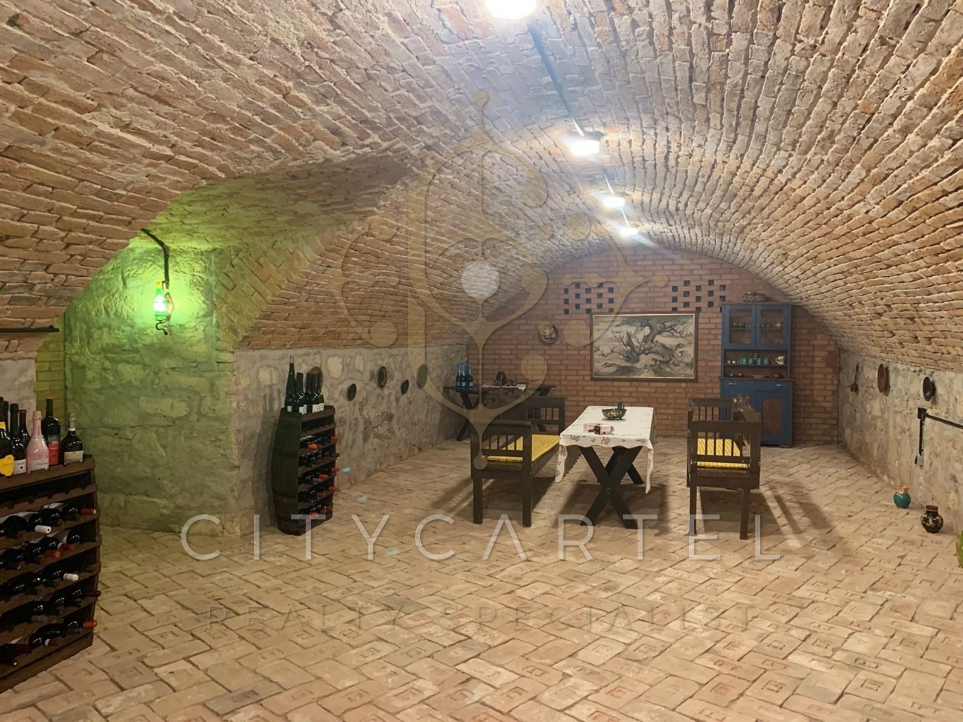 A fájl már létezik a célhelyen: import/kepek/vizjeles_5088535.jpg
Eladó Villa, kastély, kúria Bér  1050 m<sup>2</sup> 3000000 EUR