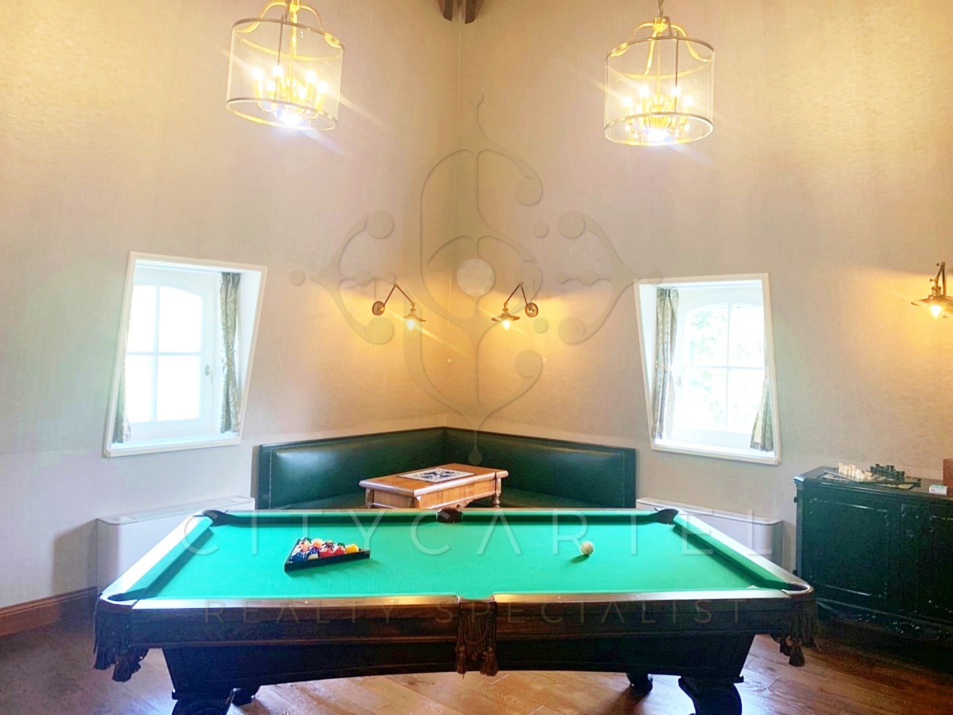 A fájl már létezik a célhelyen: import/kepek/vizjeles_5088552.jpg
Eladó Villa, kastély, kúria Bér  1050 m<sup>2</sup> 3000000 EUR