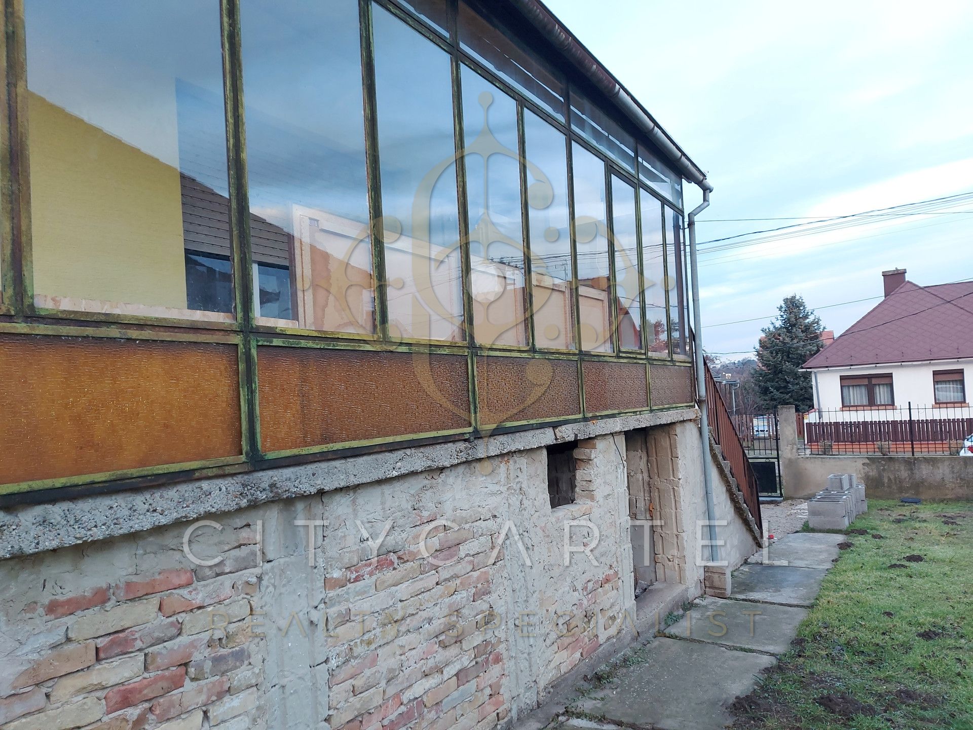 A fájl már létezik a célhelyen: import/kepek/vizjeles_5102990.jpg
For sale house Dunaföldvár  118 m<sup>2</sup> 53 millió Ft