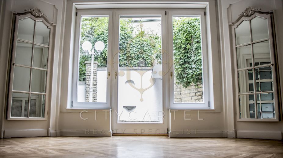 A fájl már létezik a célhelyen: import/kepek/vizjeles_5134792.jpg
For sale Villa, castle, mansion Budapest, XII. kerület  421 m<sup>2</sup> 6750 EUR