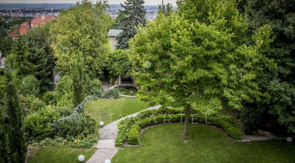 A fájl már létezik a célhelyen: import/kepek/vizjeles_5134805.jpg
For sale Villa, castle, mansion Budapest, XII. kerület  421 m<sup>2</sup> 6750 EUR