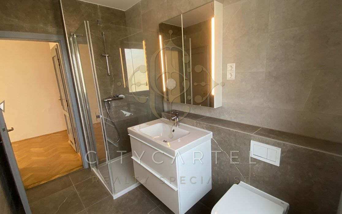 A fájl már létezik a célhelyen: import/kepek/vizjeles_5134966.jpg
Eladó Téglalakás Budapest, II. kerület  148 m<sup>2</sup> 2300 EUR