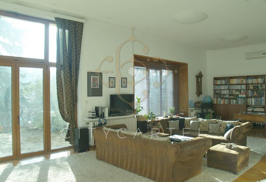 A fájl már létezik a célhelyen: import/kepek/vizjeles_5135008.jpg
For sale Villa, castle, mansion Budapest, II. kerület  558 m<sup>2</sup> 4850 EUR