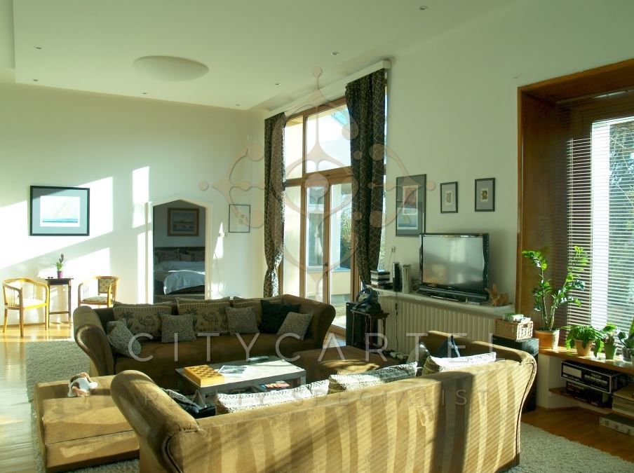 A fájl már létezik a célhelyen: import/kepek/vizjeles_5135009.jpg
For sale Villa, castle, mansion Budapest, II. kerület  558 m<sup>2</sup> 4850 EUR
