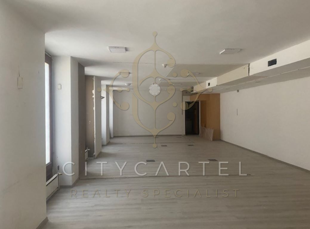 A fájl már létezik a célhelyen: import/kepek/vizjeles_5136083.jpg
For sale Showroom Budapest, VI. kerület  702 m<sup>2</sup> 8000 EUR