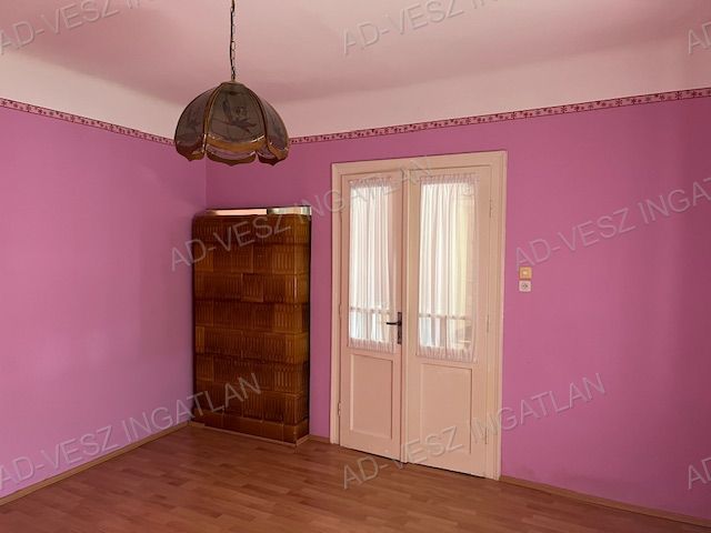 A fájl már létezik a célhelyen: import/kepek/vizjeles_5138013.jpg
Eladó Családi ház Újhartyán  138 m<sup>2</sup> 49.9 millió Ft