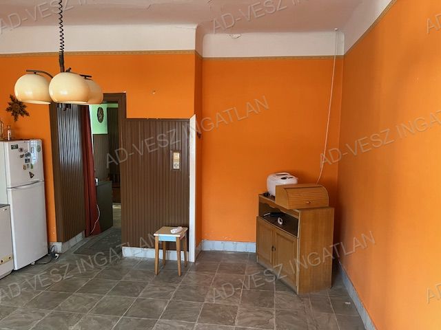 A fájl már létezik a célhelyen: import/kepek/vizjeles_5138016.jpg
Eladó Családi ház Újhartyán  138 m<sup>2</sup> 49.9 millió Ft