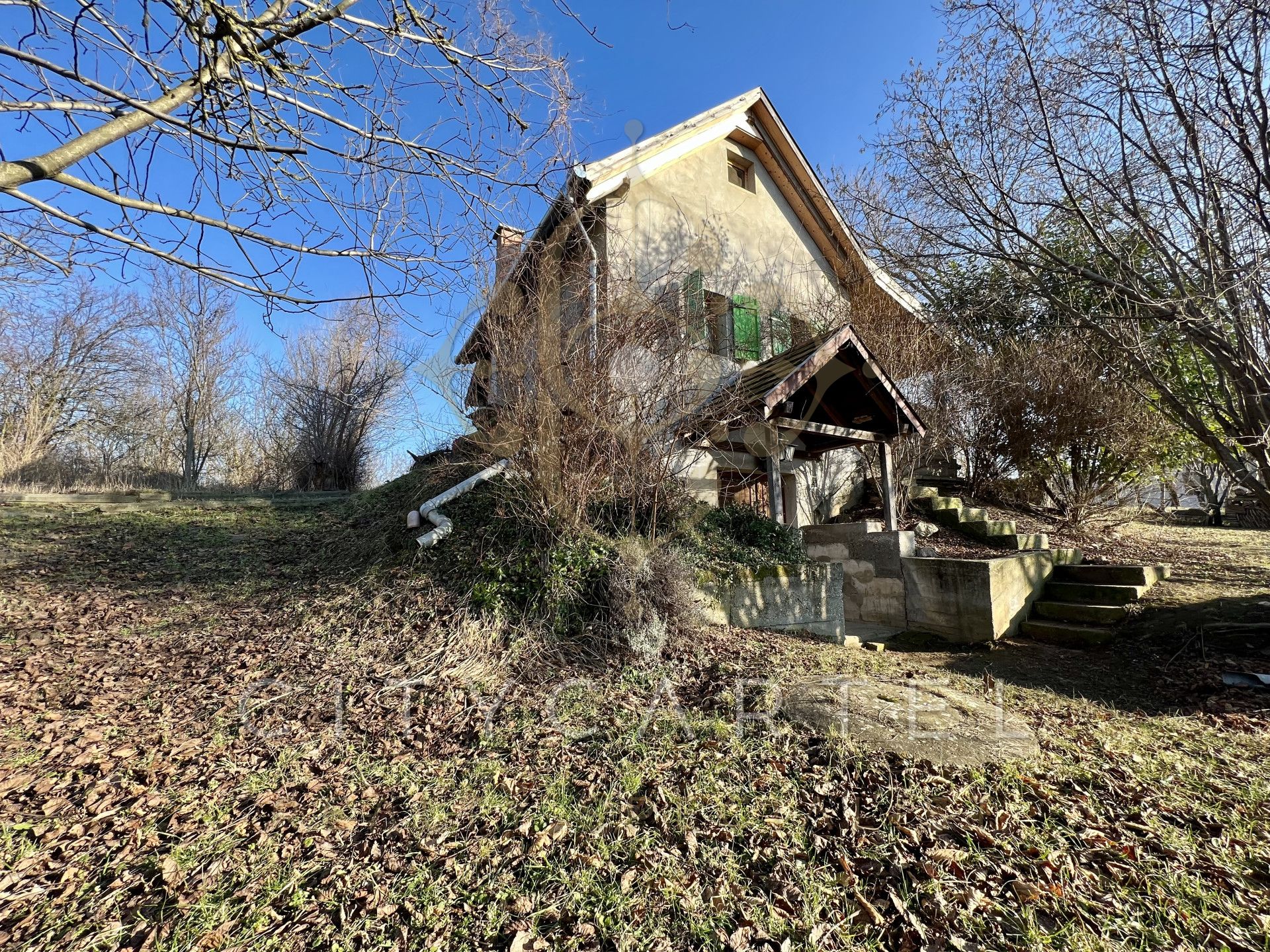 A fájl már létezik a célhelyen: import/kepek/vizjeles_5140527.jpg
Eladó nyaraló Balatonlelle  45 m<sup>2</sup> 29.99 millió Ft