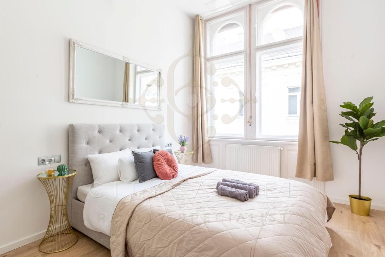 A fájl már létezik a célhelyen: import/kepek/vizjeles_5156295.jpg
For sale flat Budapest, V. kerület  85 m<sup>2</sup> 398000 EUR