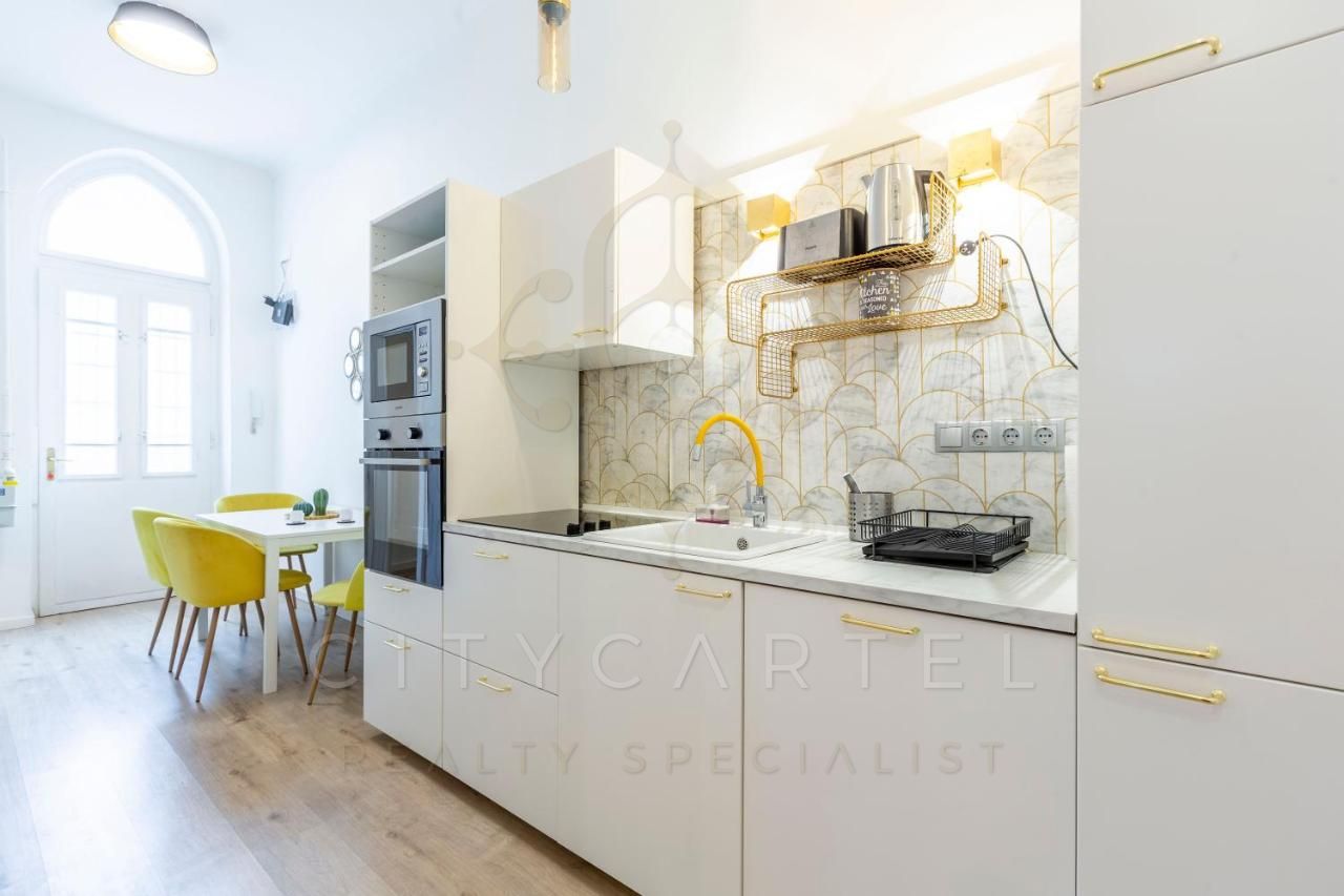 A fájl már létezik a célhelyen: import/kepek/vizjeles_5156297.jpg
For sale flat Budapest, V. kerület  85 m<sup>2</sup> 398000 EUR