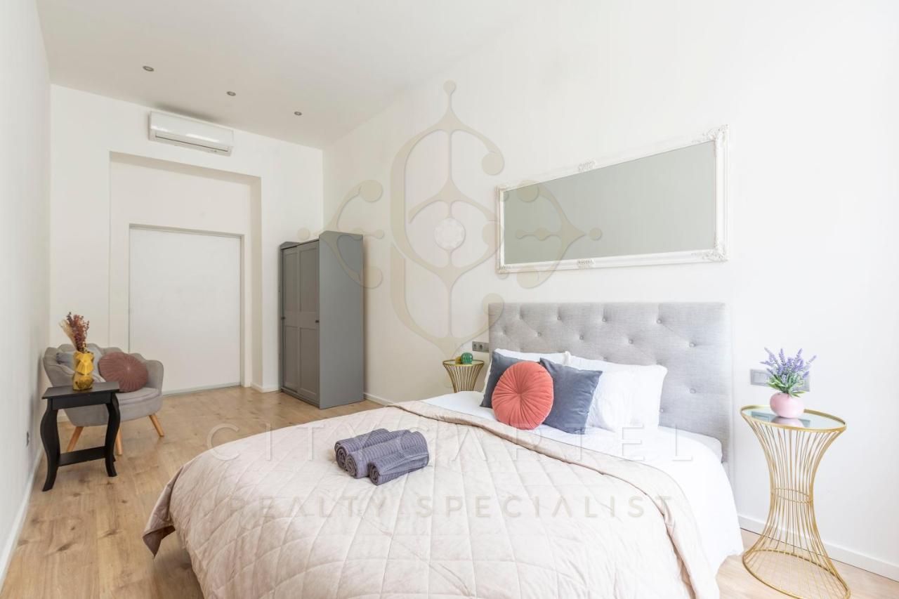 A fájl már létezik a célhelyen: import/kepek/vizjeles_5156299.jpg
For sale flat Budapest, V. kerület  85 m<sup>2</sup> 398000 EUR
