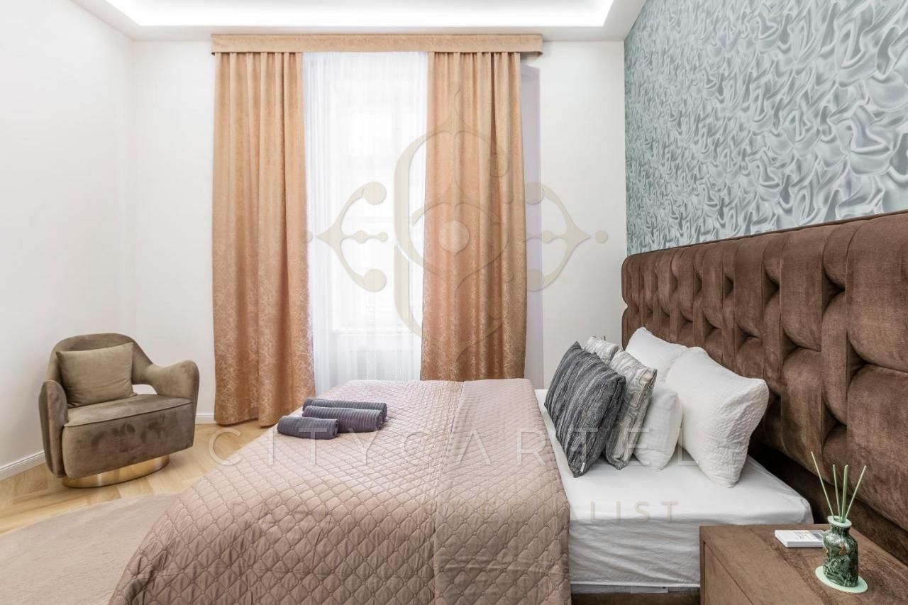 A fájl már létezik a célhelyen: import/kepek/vizjeles_5156381.jpg
Eladó Téglalakás Budapest, VI. kerület  91 m<sup>2</sup> 574000 EUR