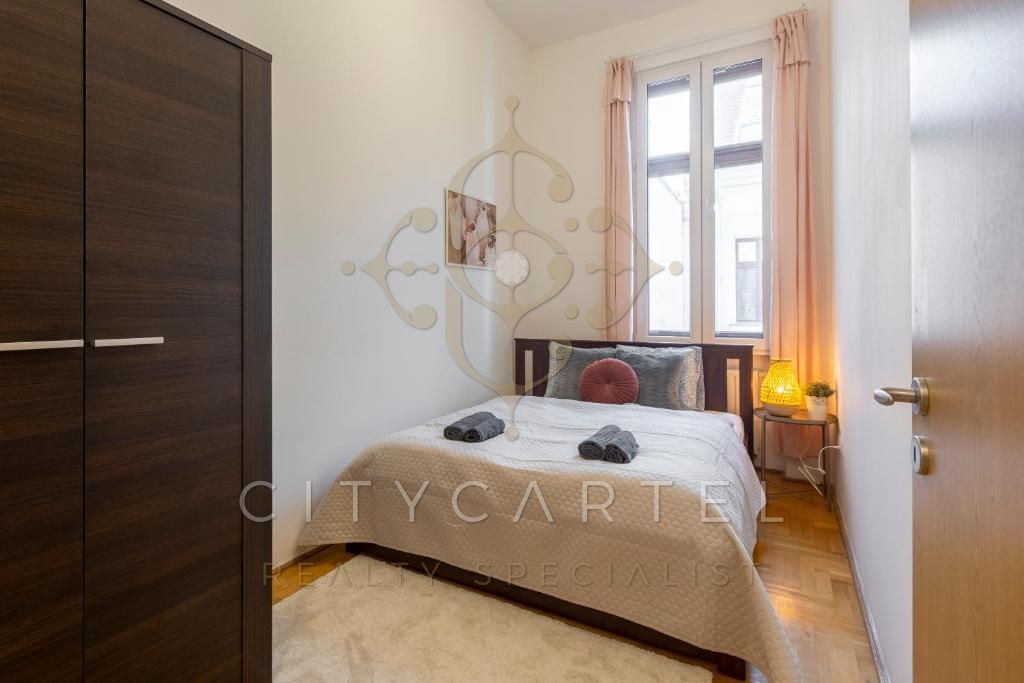 A fájl már létezik a célhelyen: import/kepek/vizjeles_5157274.jpg
Eladó Téglalakás Budapest, VII. kerület  62 m<sup>2</sup> 364000 EUR