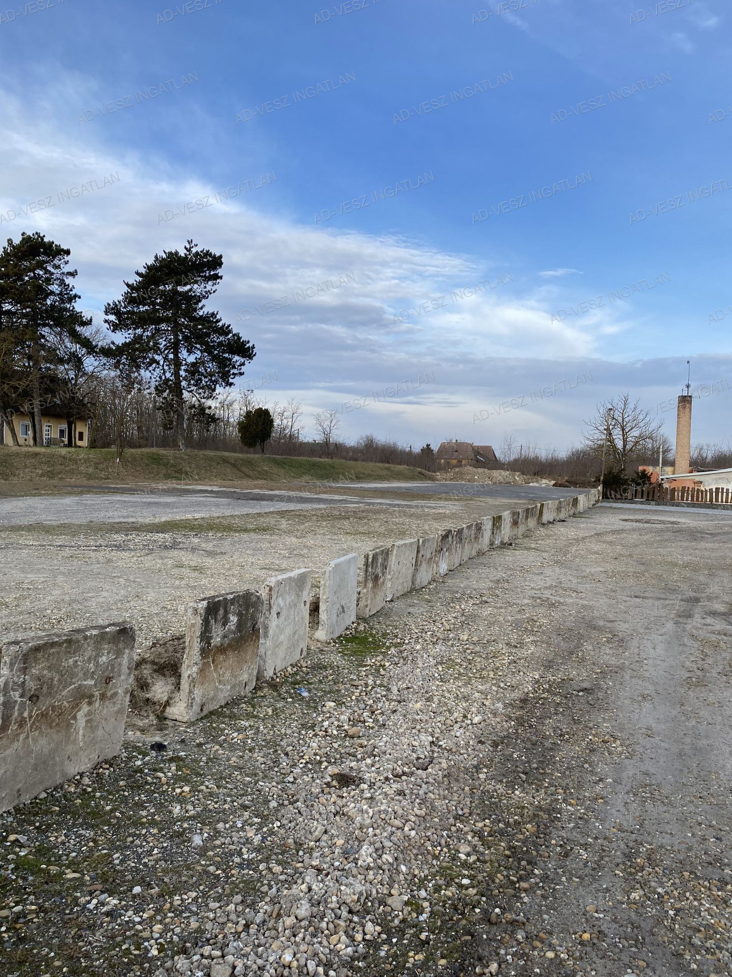 A fájl már létezik a célhelyen: import/kepek/vizjeles_5157327.jpg
Eladó Iparterület Dabas  4992 m<sup>2</sup> 53 millió Ft