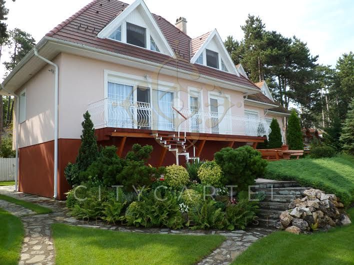 A fájl már létezik a célhelyen: import/kepek/vizjeles_5157905.jpg
For sale house Siófok  200 m<sup>2</sup> 320 millió Ft