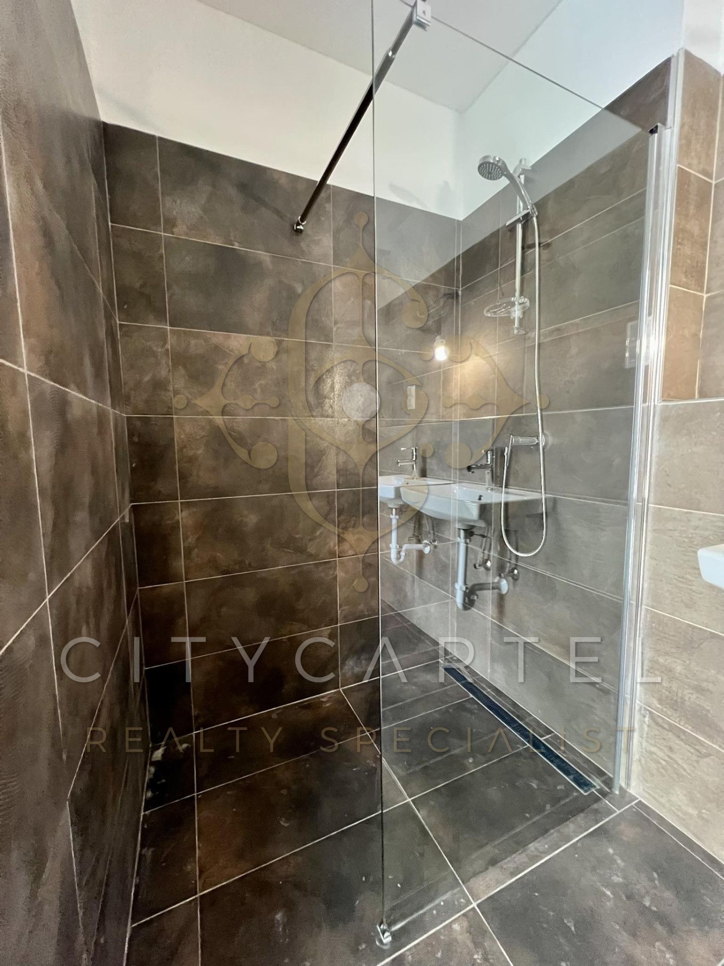 A fájl már létezik a célhelyen: import/kepek/vizjeles_5165879.jpg
For sale flat Balatonlelle  78 m<sup>2</sup> 109.9 millió Ft