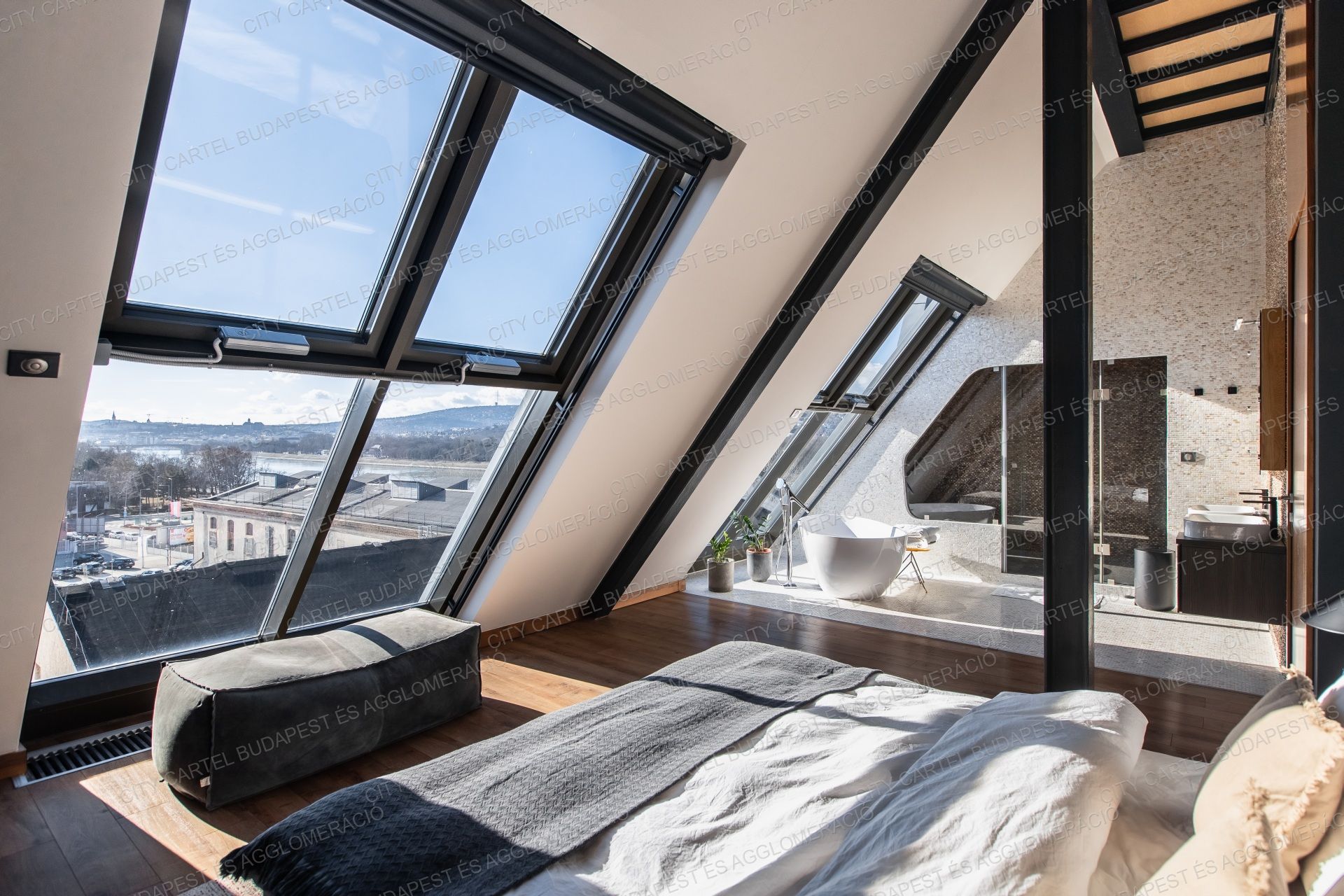 A fájl már létezik a célhelyen: import/kepek/vizjeles_5171368.jpg
Eladó Téglalakás Budapest, XIII. kerület  230 m<sup>2</sup> 650 millió Ft