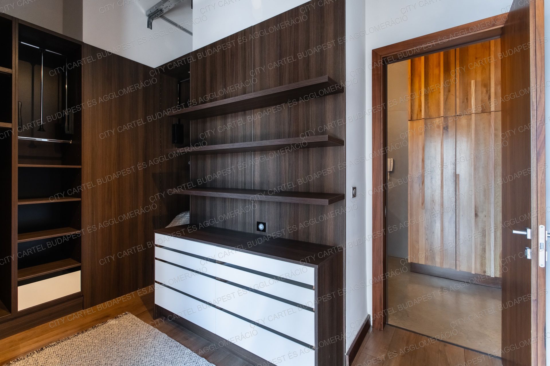 A fájl már létezik a célhelyen: import/kepek/vizjeles_5171371.jpg
Eladó Téglalakás Budapest, XIII. kerület  230 m<sup>2</sup> 650 millió Ft