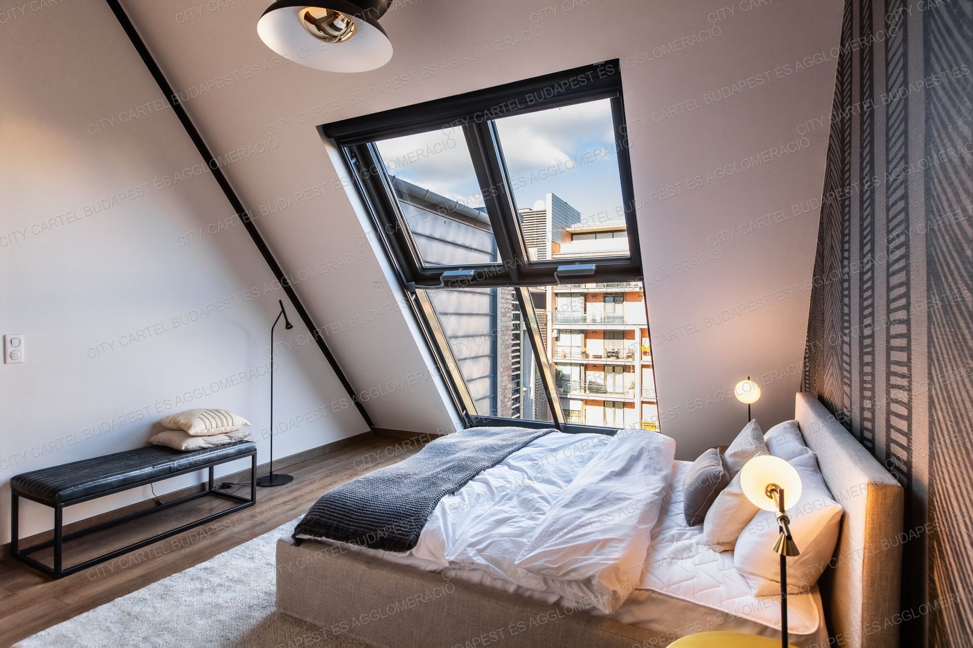 A fájl már létezik a célhelyen: import/kepek/vizjeles_5171381.jpg
Eladó Téglalakás Budapest, XIII. kerület  230 m<sup>2</sup> 650 millió Ft