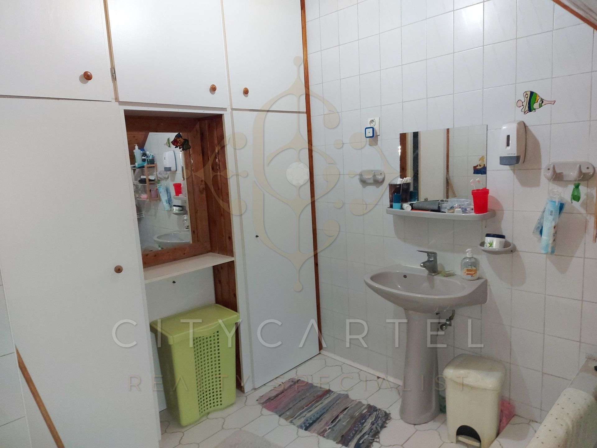 A fájl már létezik a célhelyen: import/kepek/vizjeles_5181053.jpg
For sale house Dunaföldvár  240 m<sup>2</sup> 51 millió Ft
