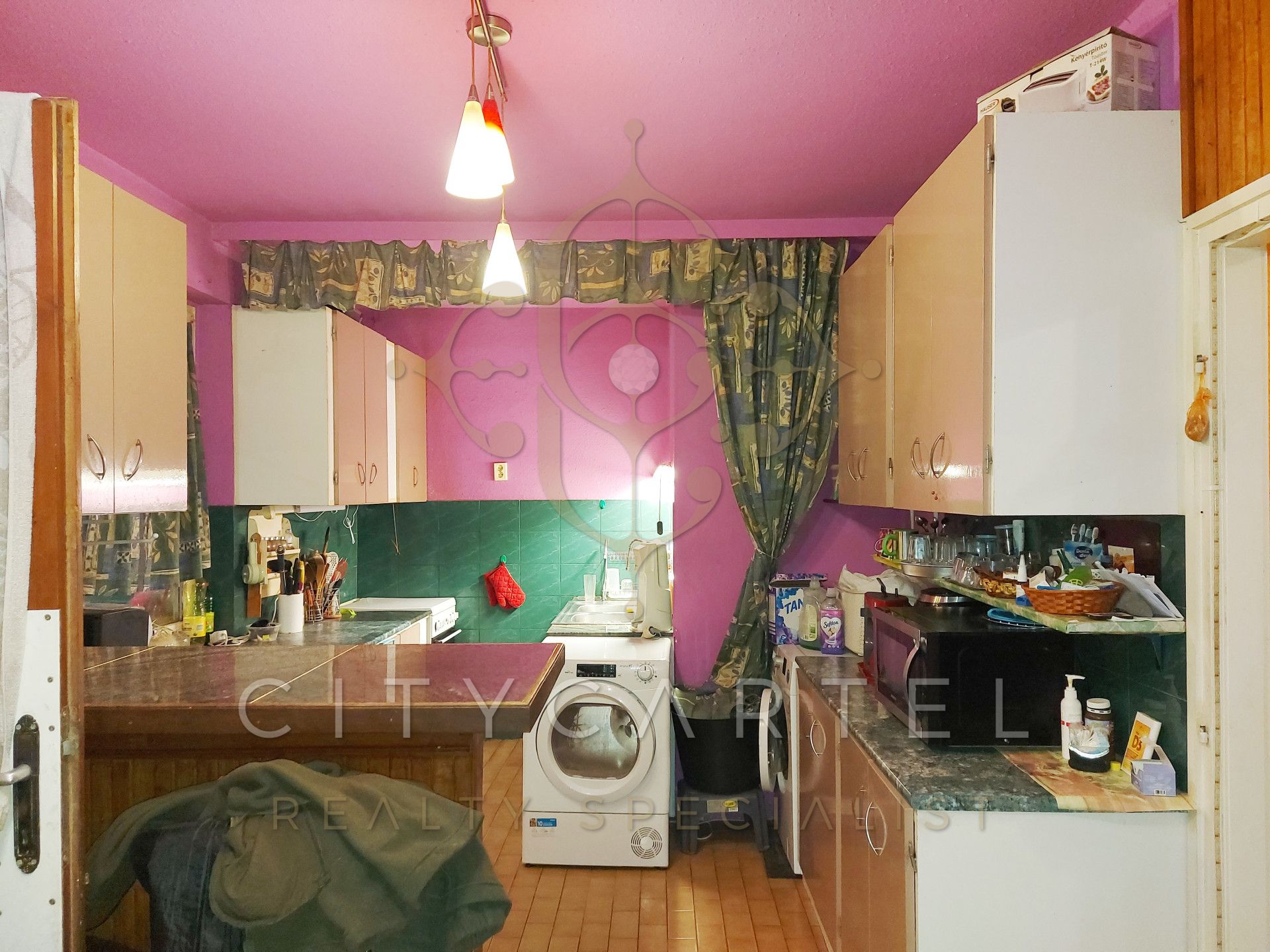 A fájl már létezik a célhelyen: import/kepek/vizjeles_5181060.jpg
For sale house Dunaföldvár  240 m<sup>2</sup> 51 millió Ft