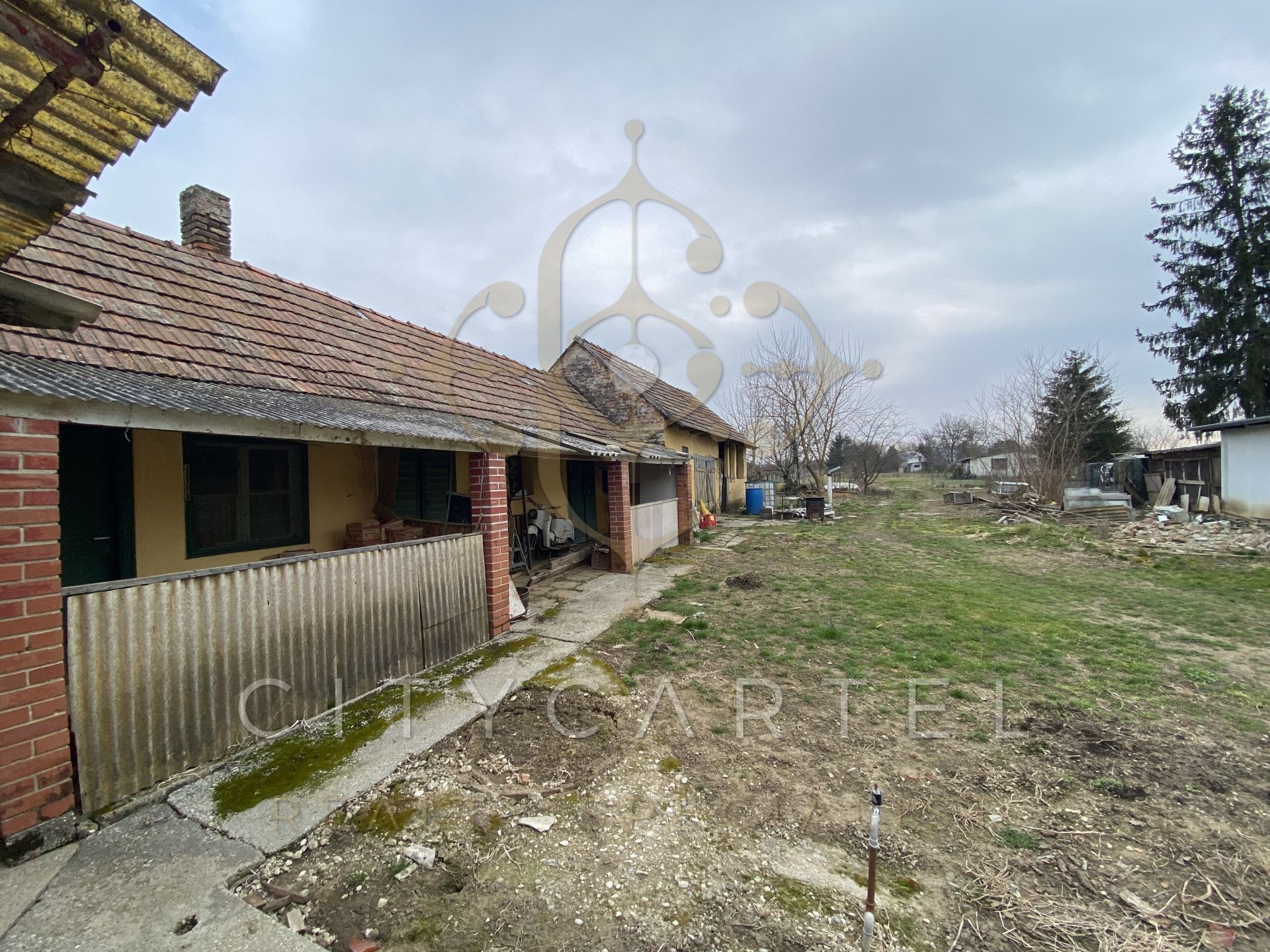A fájl már létezik a célhelyen: import/kepek/vizjeles_5186588.jpg
Eladó Családi ház Balatonlelle  86 m<sup>2</sup> 59.9 millió Ft