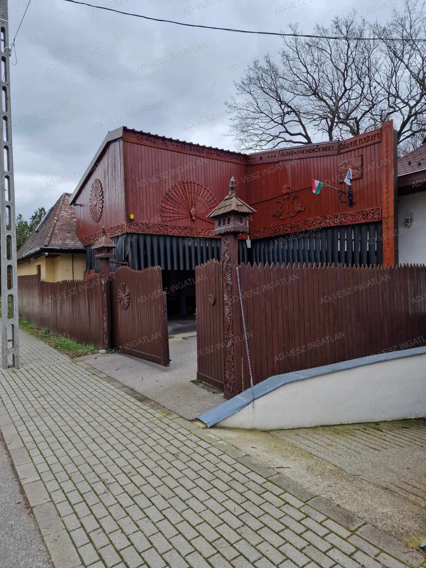 A fájl már létezik a célhelyen: import/kepek/vizjeles_5199905.jpg
Eladó Családi ház Dabas  195 m<sup>2</sup> 104.9 millió Ft