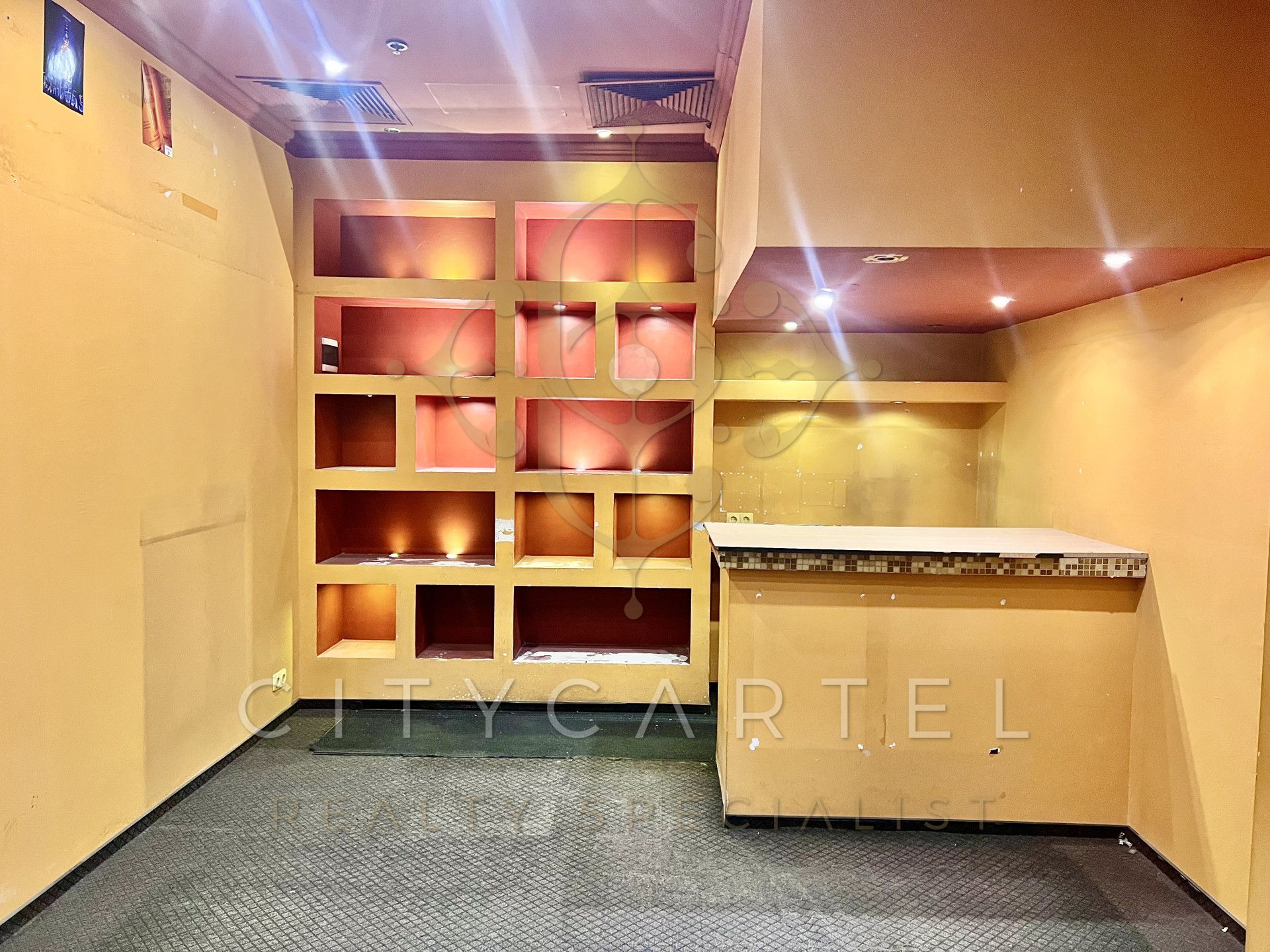A fájl már létezik a célhelyen: import/kepek/vizjeles_5200073.jpg
For sale retail space Budapest, II. kerület  24 m<sup>2</sup> 0.28 millió Ft