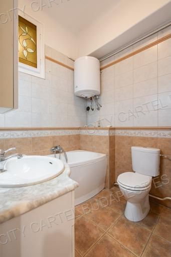 A fájl már létezik a célhelyen: import/kepek/vizjeles_5200940.jpg
Eladó Téglalakás Budapest, V. kerület  44 m<sup>2</sup> 600000 EUR