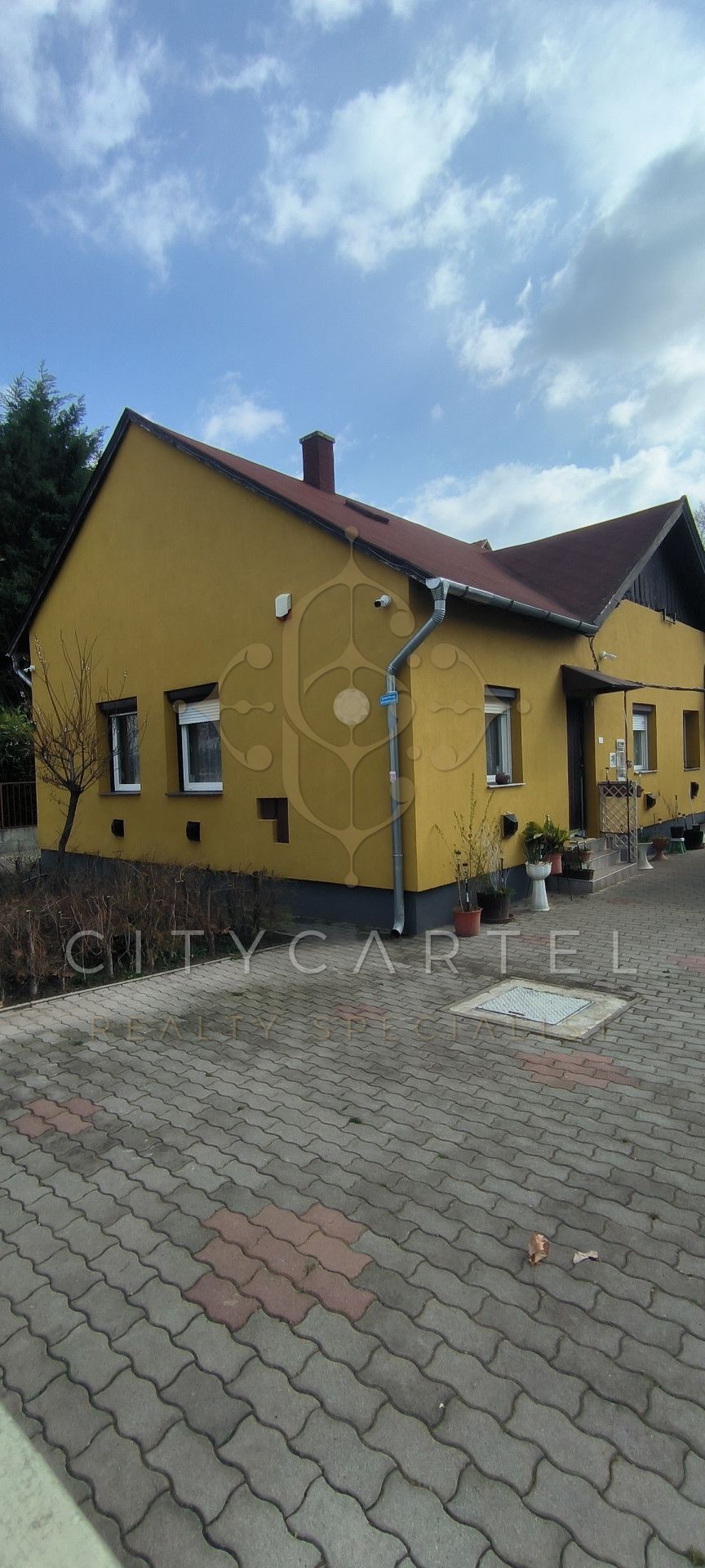 A fájl már létezik a célhelyen: import/kepek/vizjeles_5202078.jpg
For sale Terraced house Siófok  135 m<sup>2</sup> 180 millió Ft