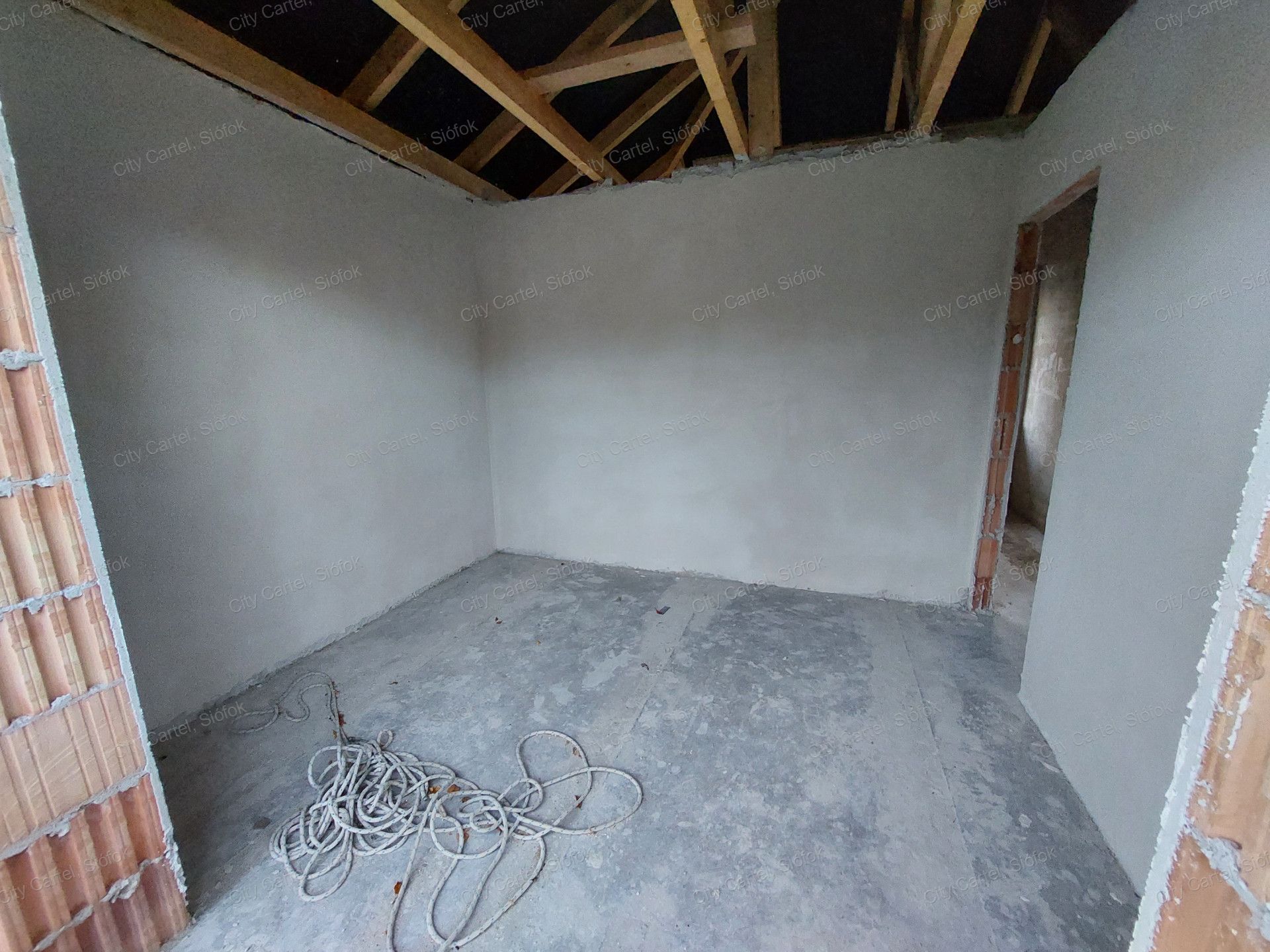 A fájl már létezik a célhelyen: import/kepek/vizjeles_5213677.jpg
For sale flat Siófok  60 m<sup>2</sup> 81.328 millió Ft