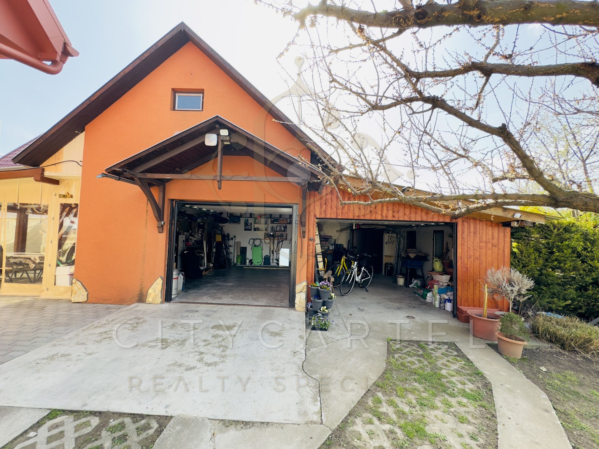 A fájl már létezik a célhelyen: import/kepek/vizjeles_5221776.jpg
Eladó Családi ház Siófok  138 m<sup>2</sup> 129.99 millió Ft