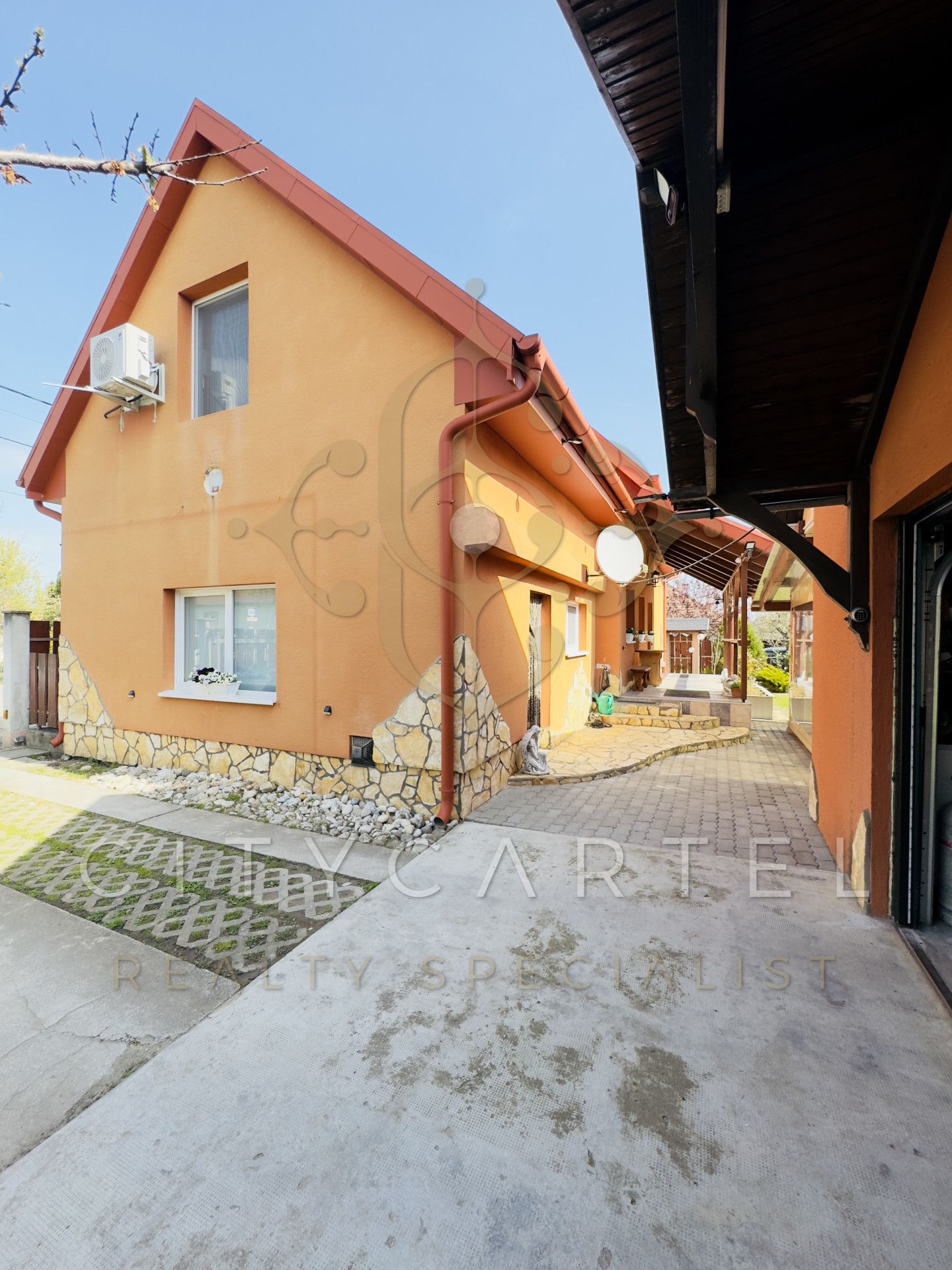 A fájl már létezik a célhelyen: import/kepek/vizjeles_5221780.jpg
Eladó Családi ház Siófok  138 m<sup>2</sup> 129.99 millió Ft