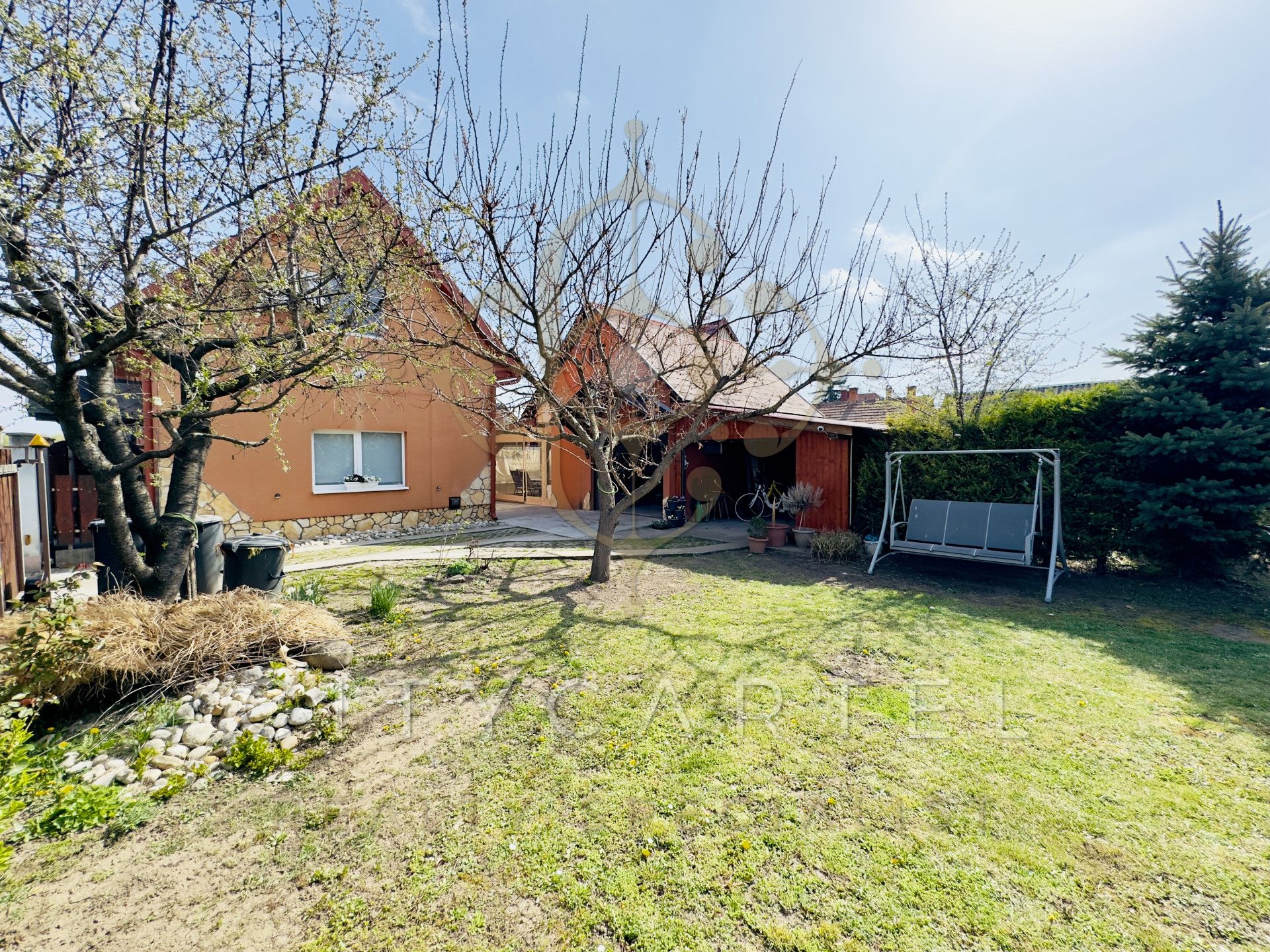 A fájl már létezik a célhelyen: import/kepek/vizjeles_5221793.jpg
Eladó Családi ház Siófok  138 m<sup>2</sup> 129.99 millió Ft