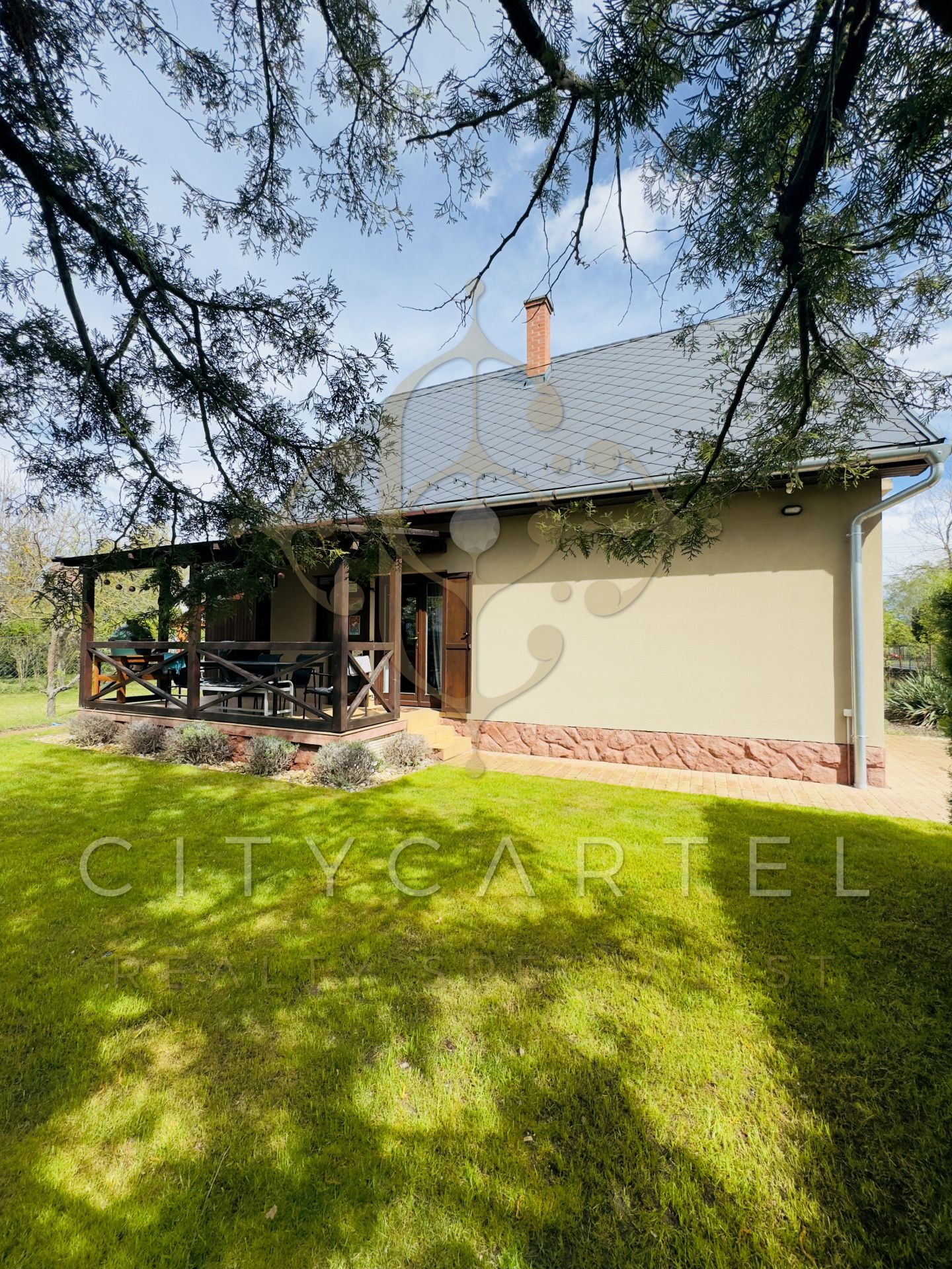 A fájl már létezik a célhelyen: import/kepek/vizjeles_5225951.jpg
For sale recreational home, summer house Zamárdi  81 m<sup>2</sup> 134.99 millió Ft