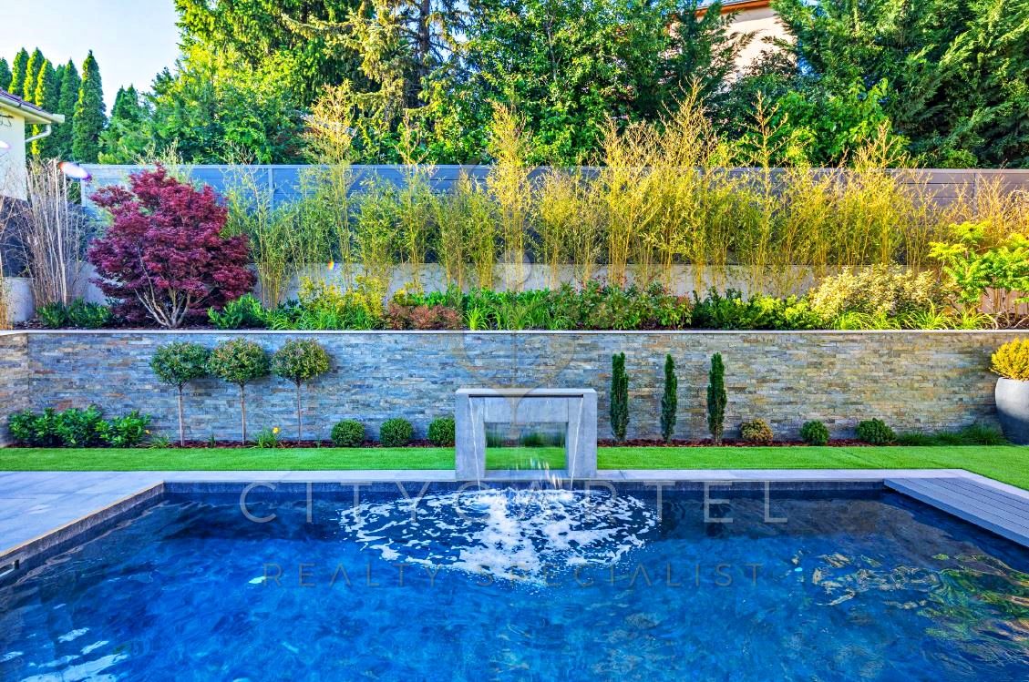 A fájl már létezik a célhelyen: import/kepek/vizjeles_5229687.jpg
For sale house Budapest, XI. kerület  193 m<sup>2</sup> 2.5 millió Ft