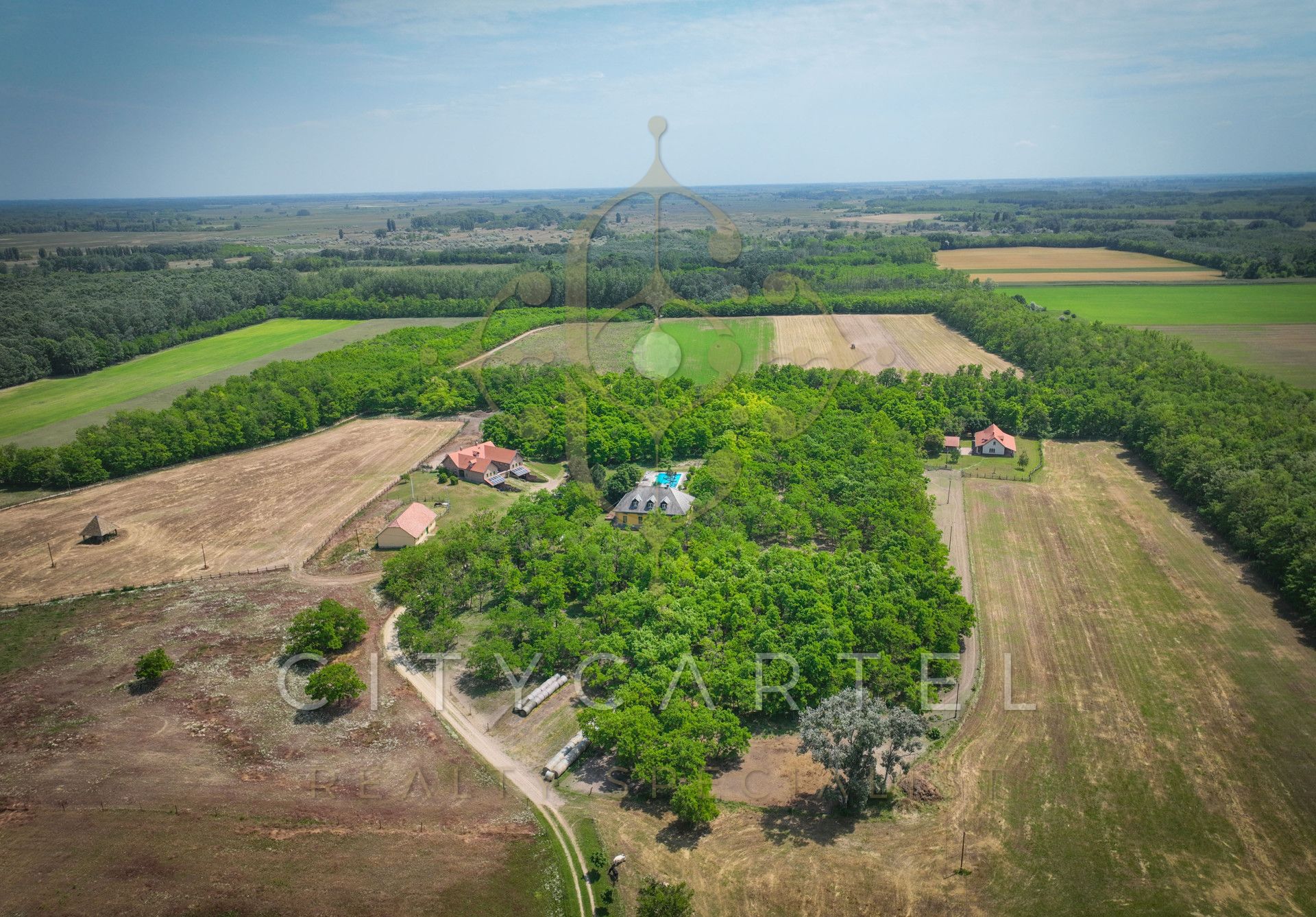 A fájl már létezik a célhelyen: import/kepek/vizjeles_5235076.jpg
Eladó Egészségügyi intézmény Kunadacs  1230 m<sup>2</sup> 750000 EUR